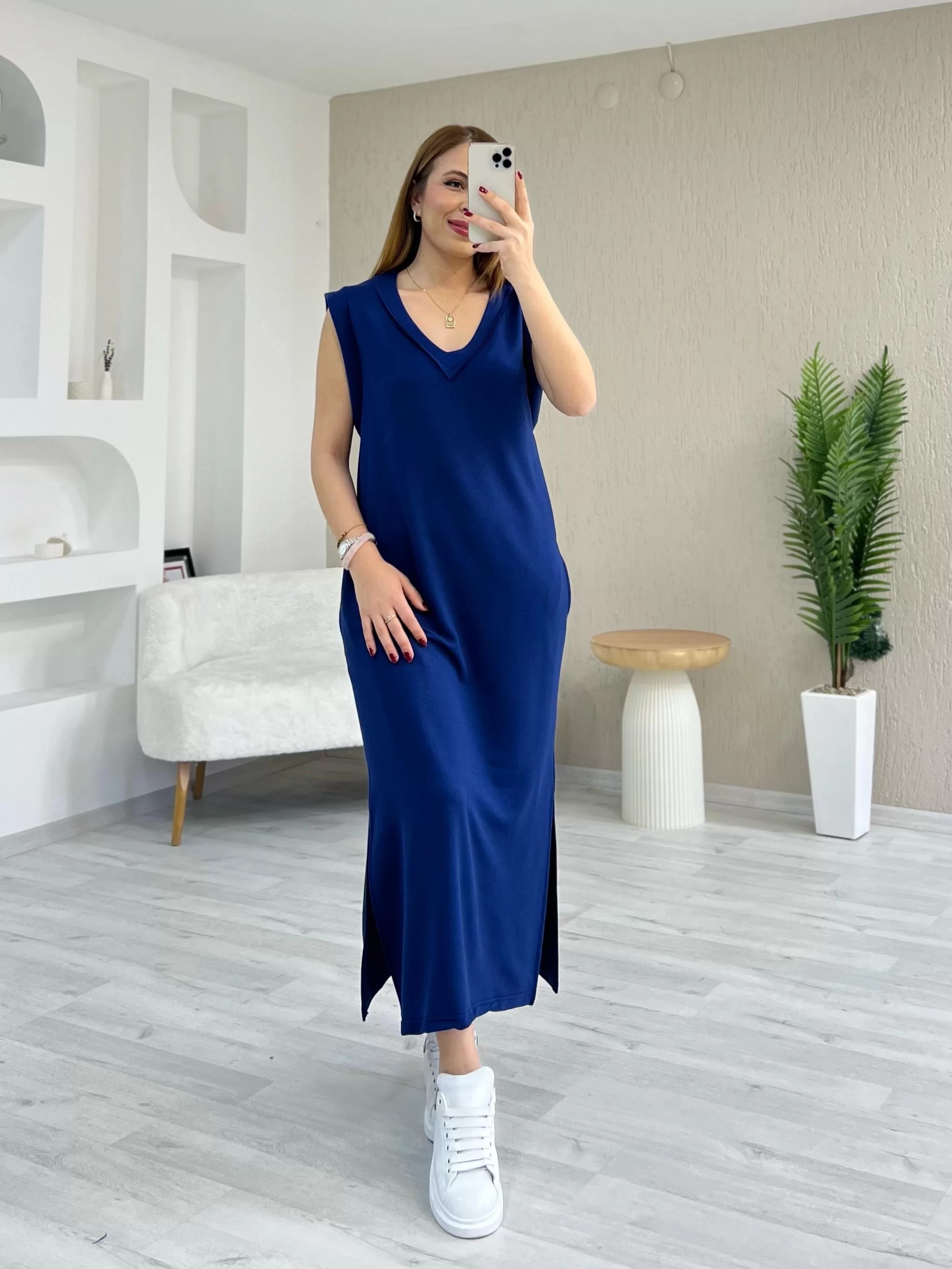 V Yaka Detaylı Elbise Mavi