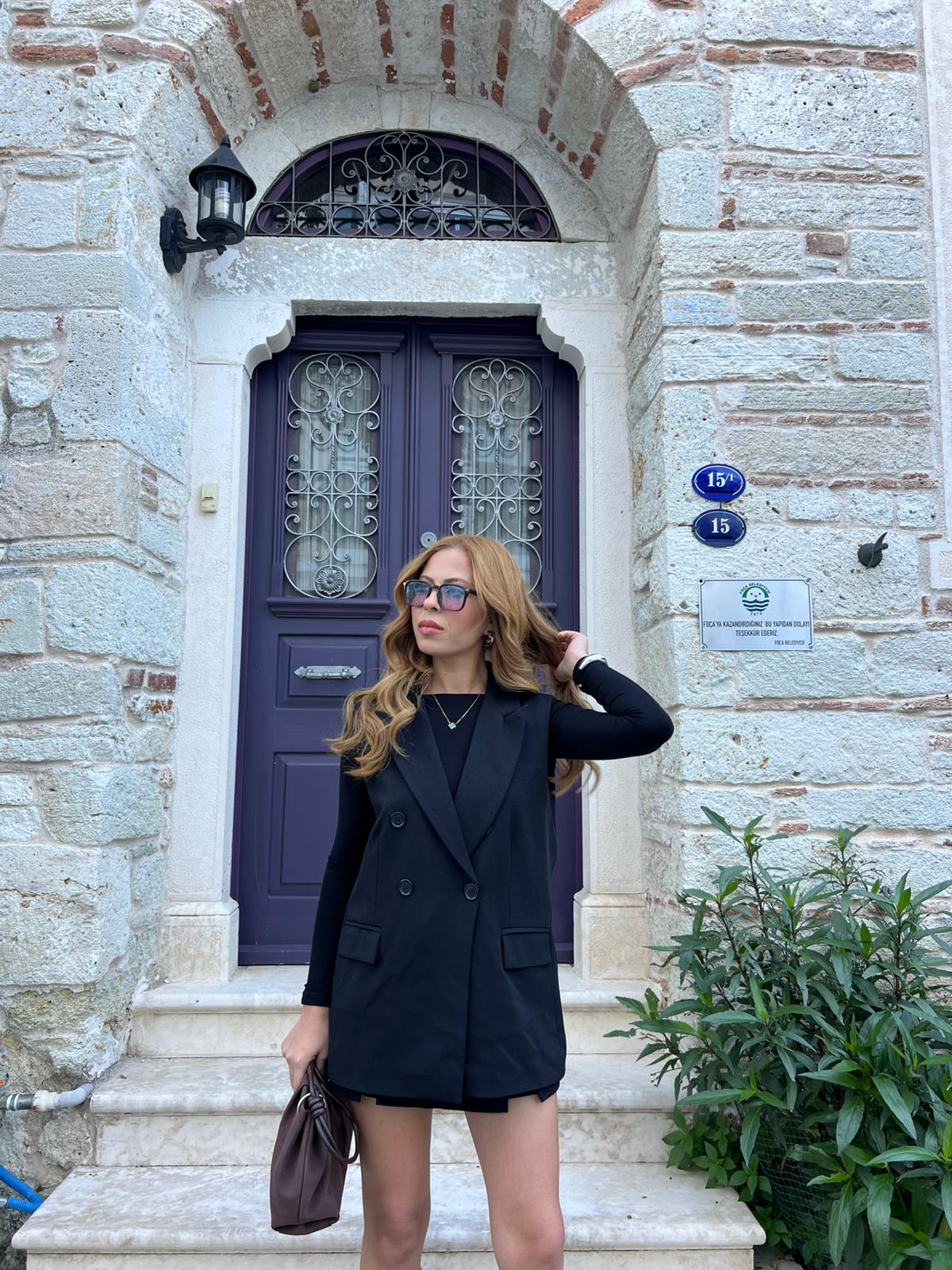 Krep İç Astarlı Kapaklı Yelek