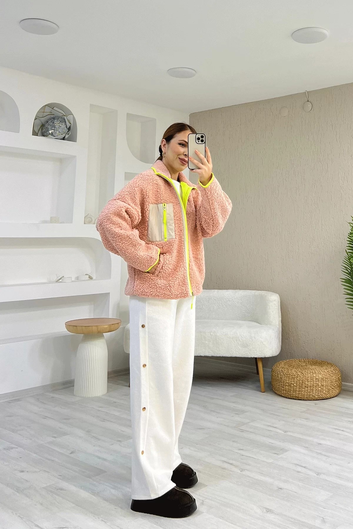 Fermuarlı Cepli Garnili Pembe Ceket