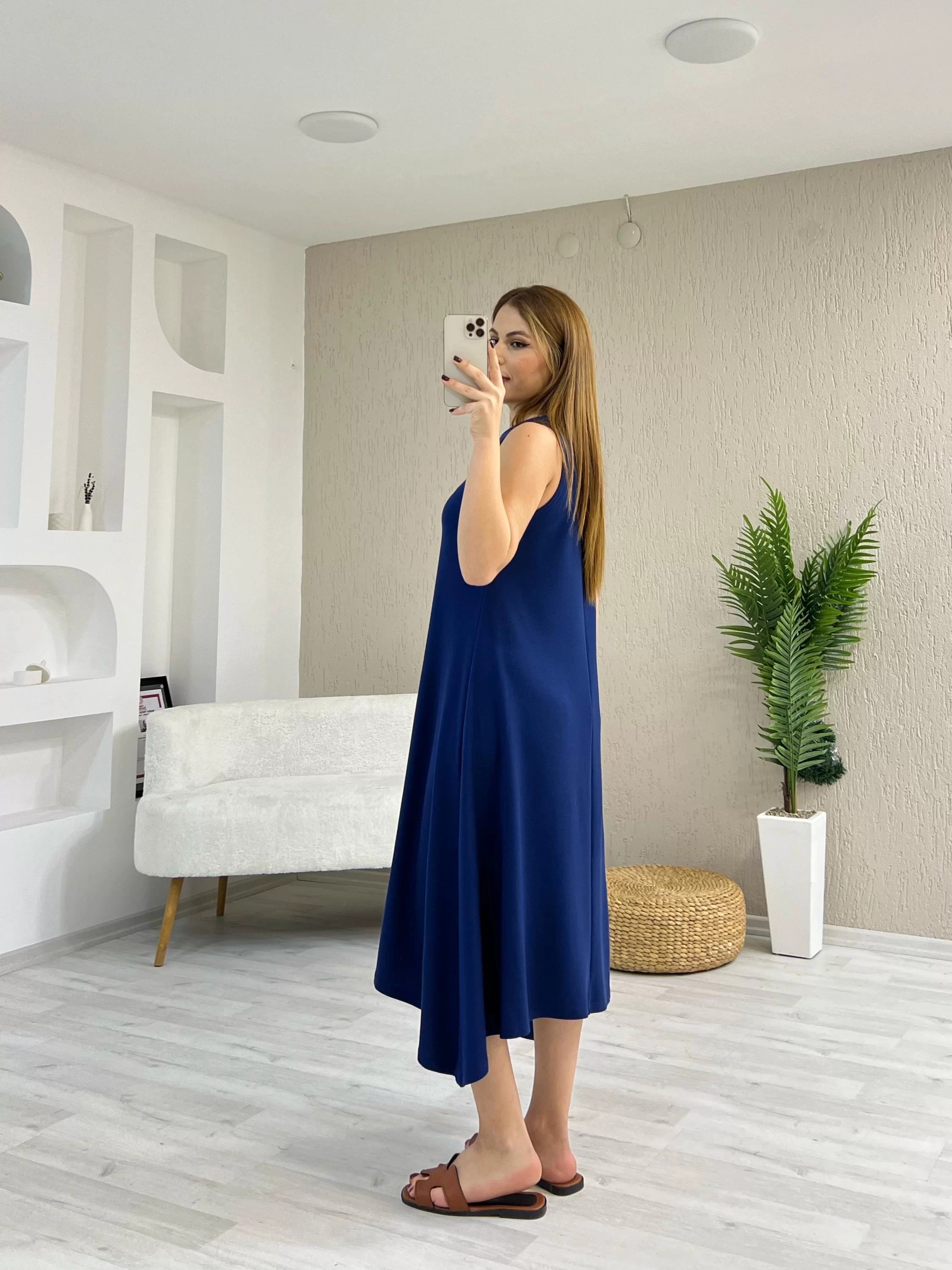 Eteği Asimetrik Elbise Lacivert