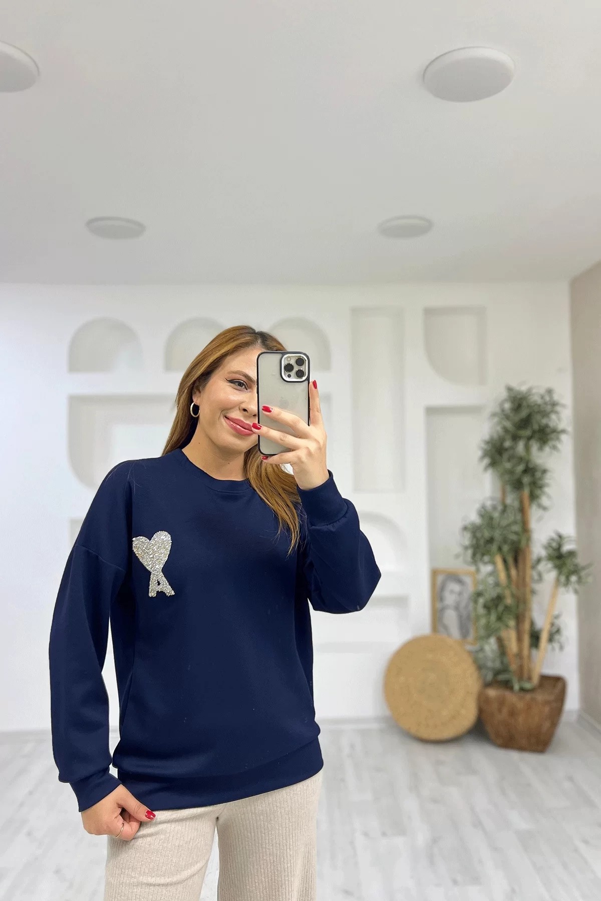 Kalp desenli lacivert sweat