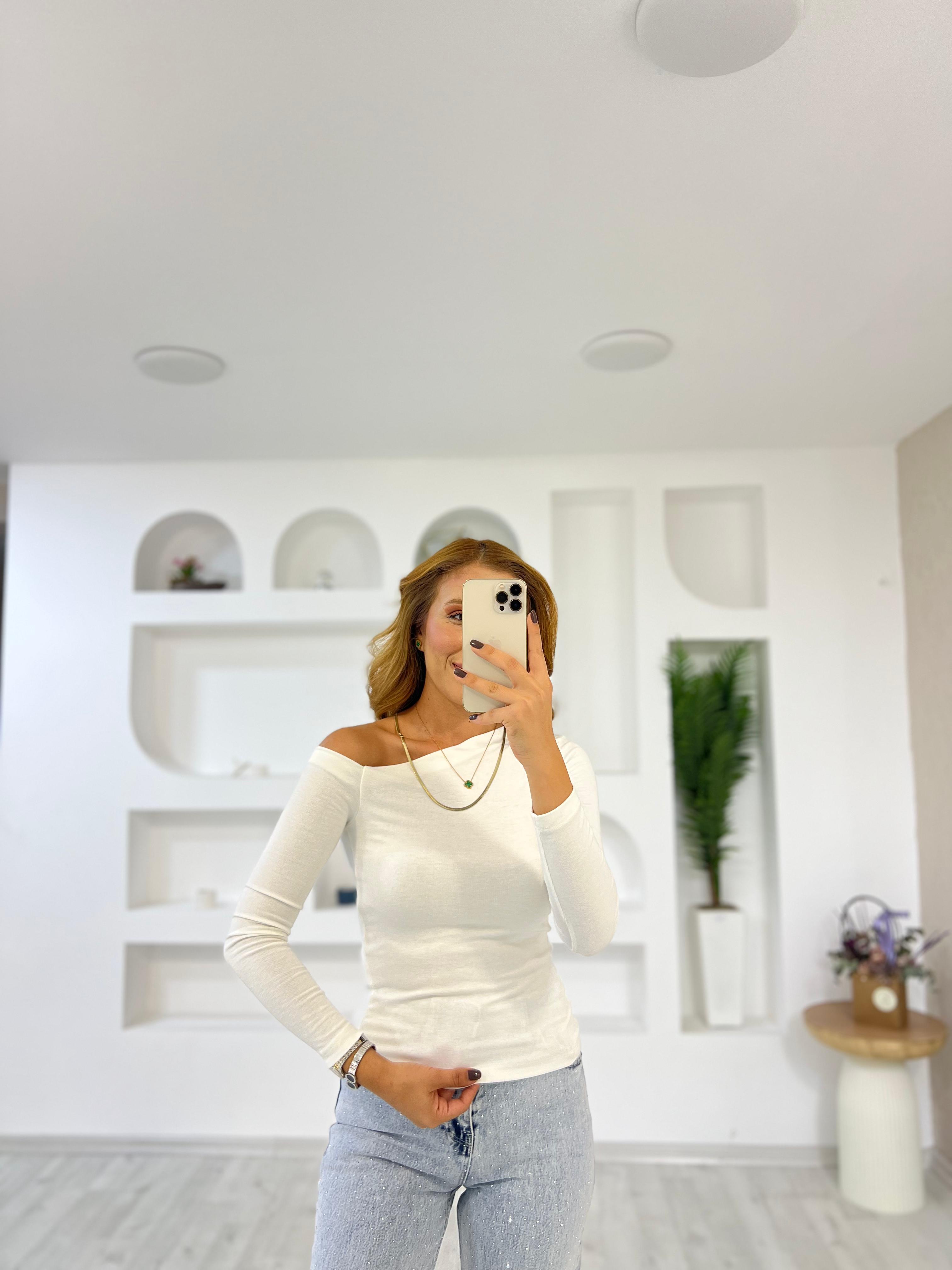 Kayık Yaka Tek Omuz Bluz