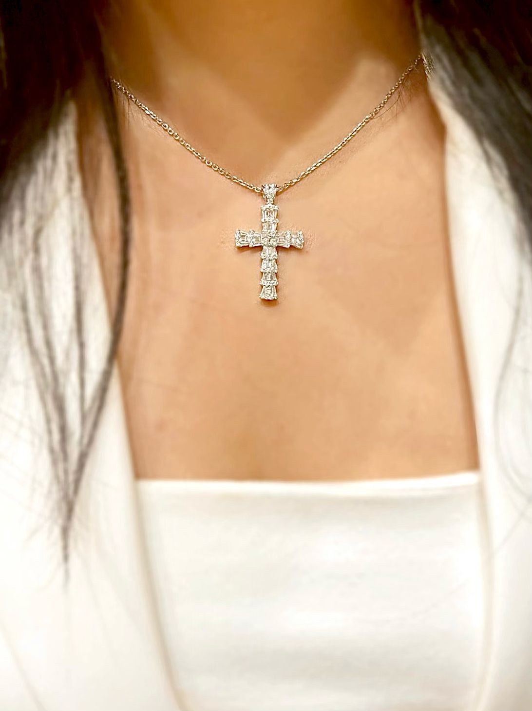 Cross Diamond Necklace 1.95 Ct G VS1