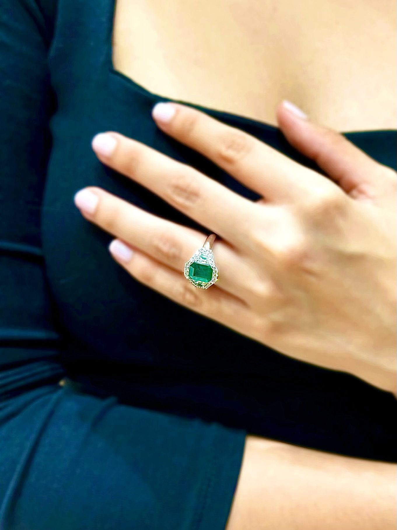Diamond Ring with Emerald Stone 1.20 Ct G VS1