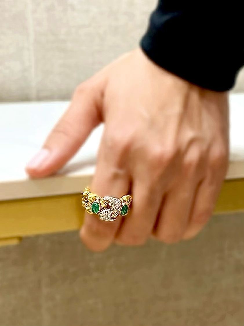 Diamond Ring with Emerald Stone 0.44 Ct G VVS1