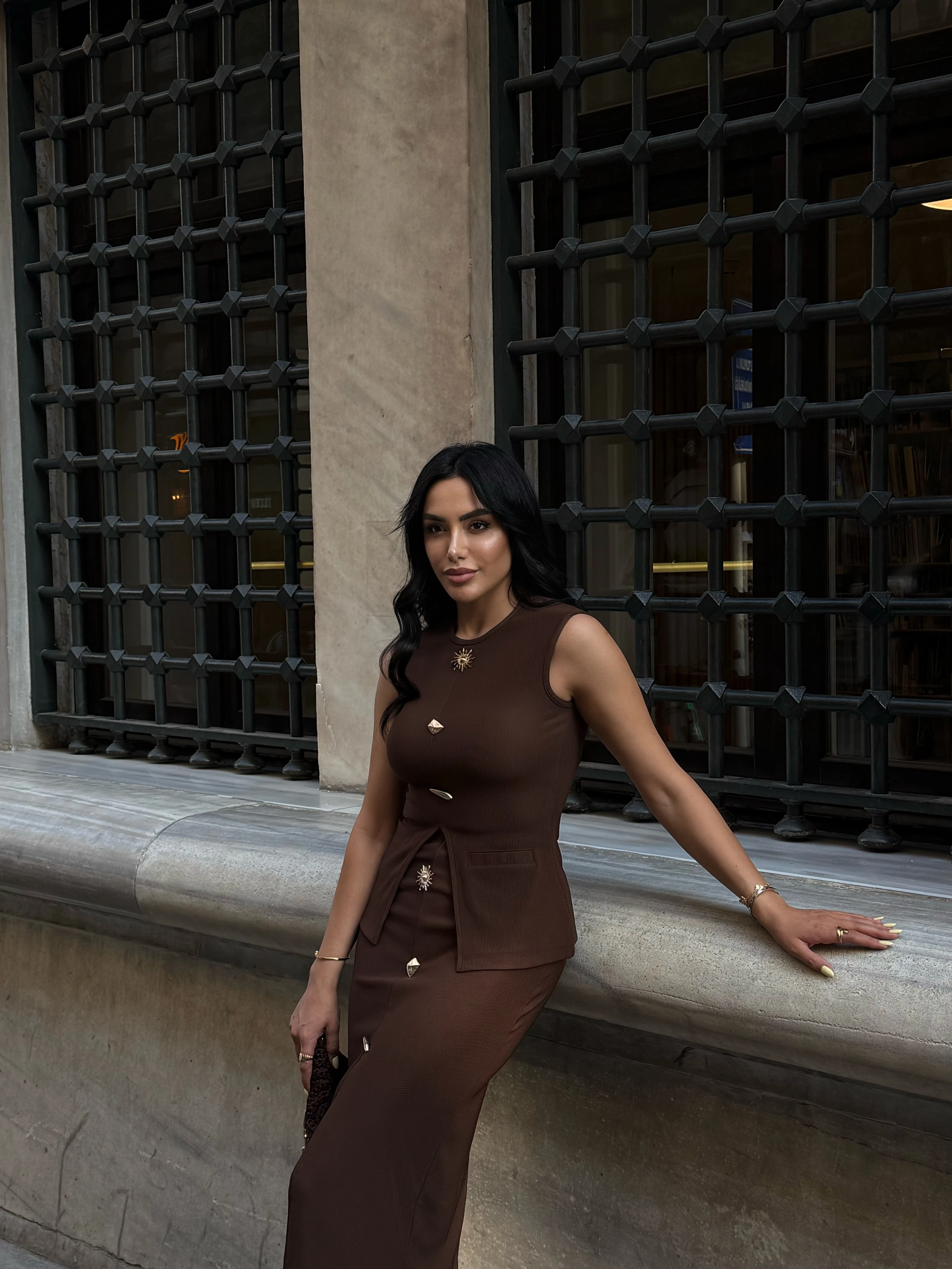 Gold Aksesuar Detay Bluz - Kahverengi