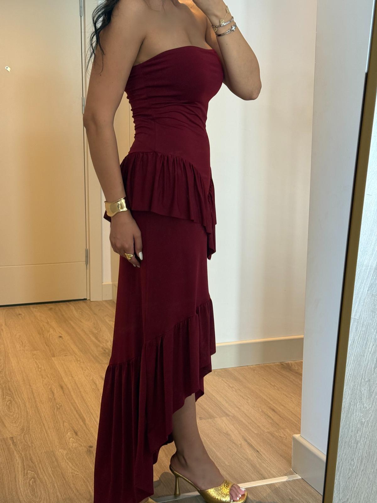 Şarap Rengi Dökümlü Elbise