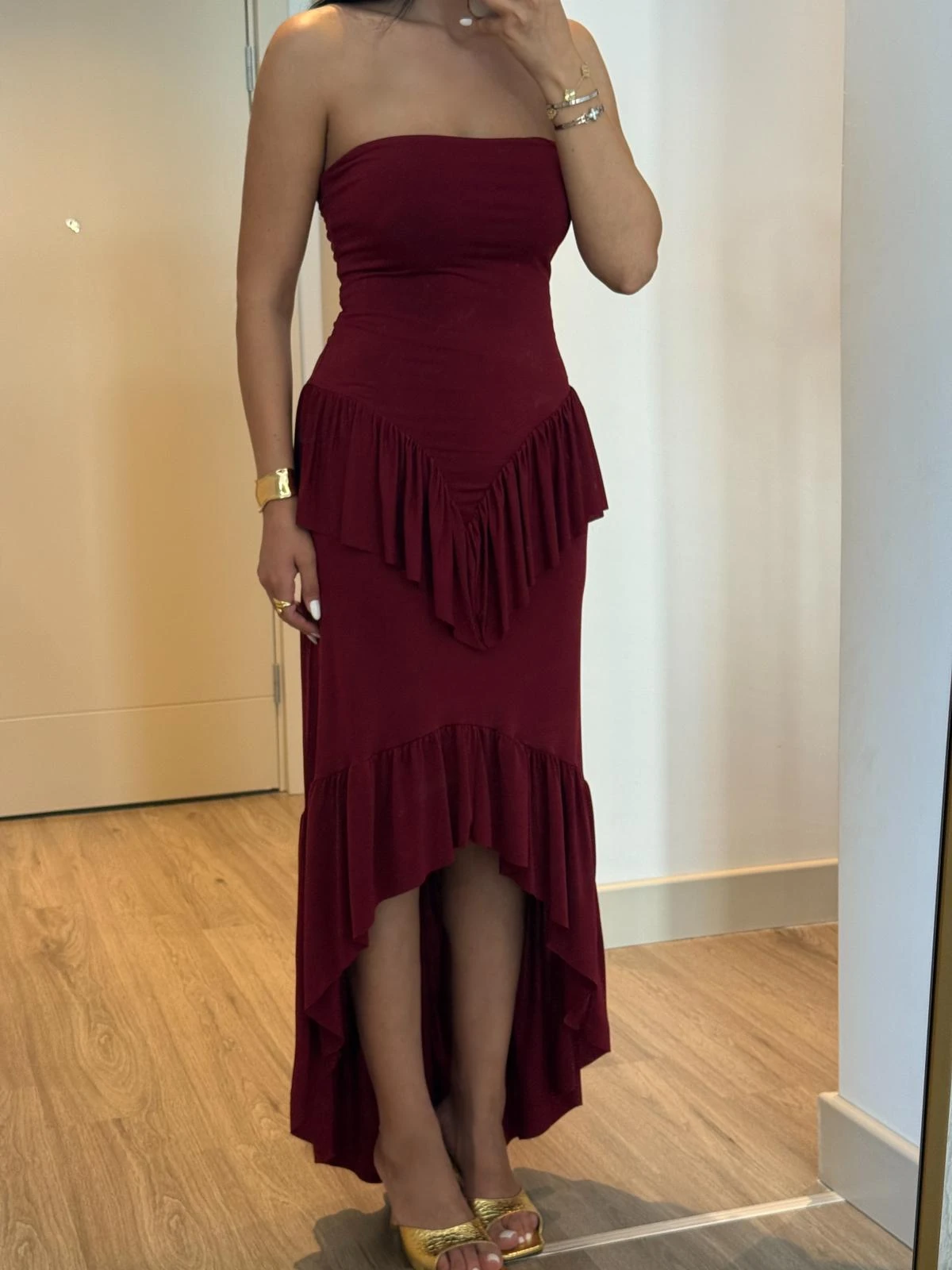 Şarap Rengi Dökümlü Elbise