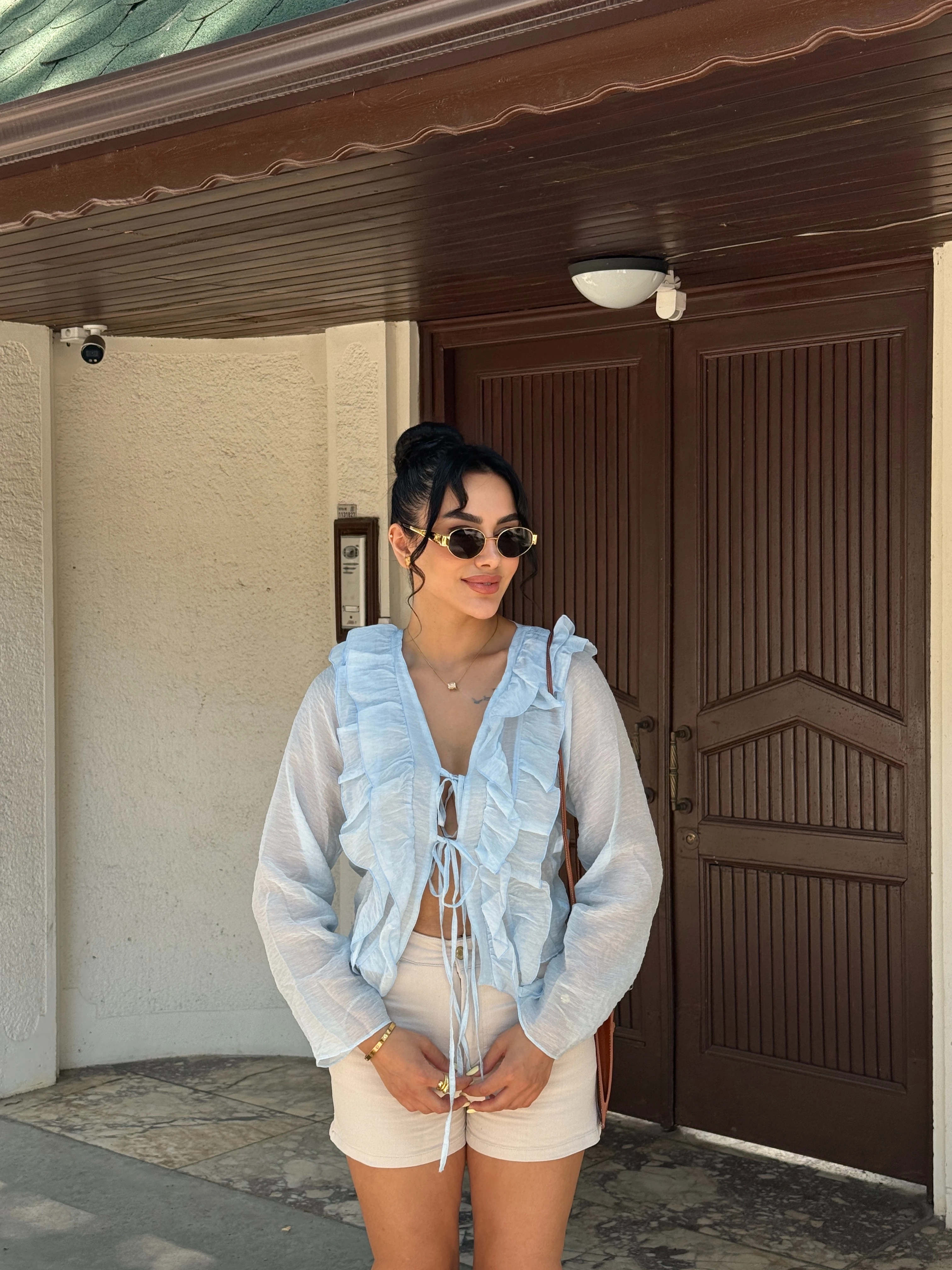 Fırfırlı Beyaz Gömlek - Bebe Mavisi