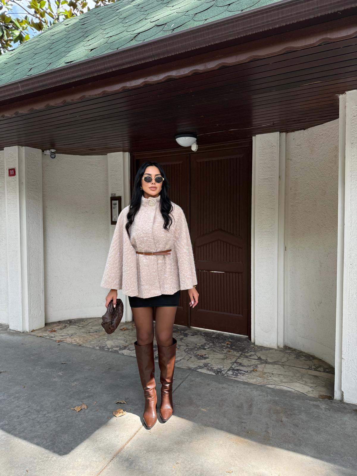 Kemer Aksesuarlı Panço