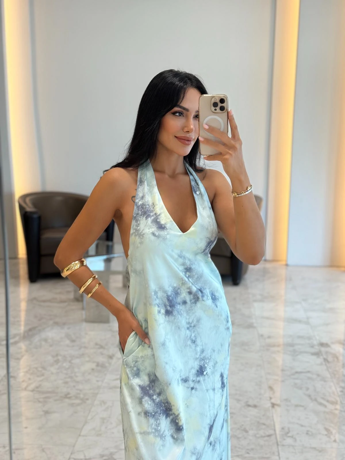 Saten Dekolteli Elbise