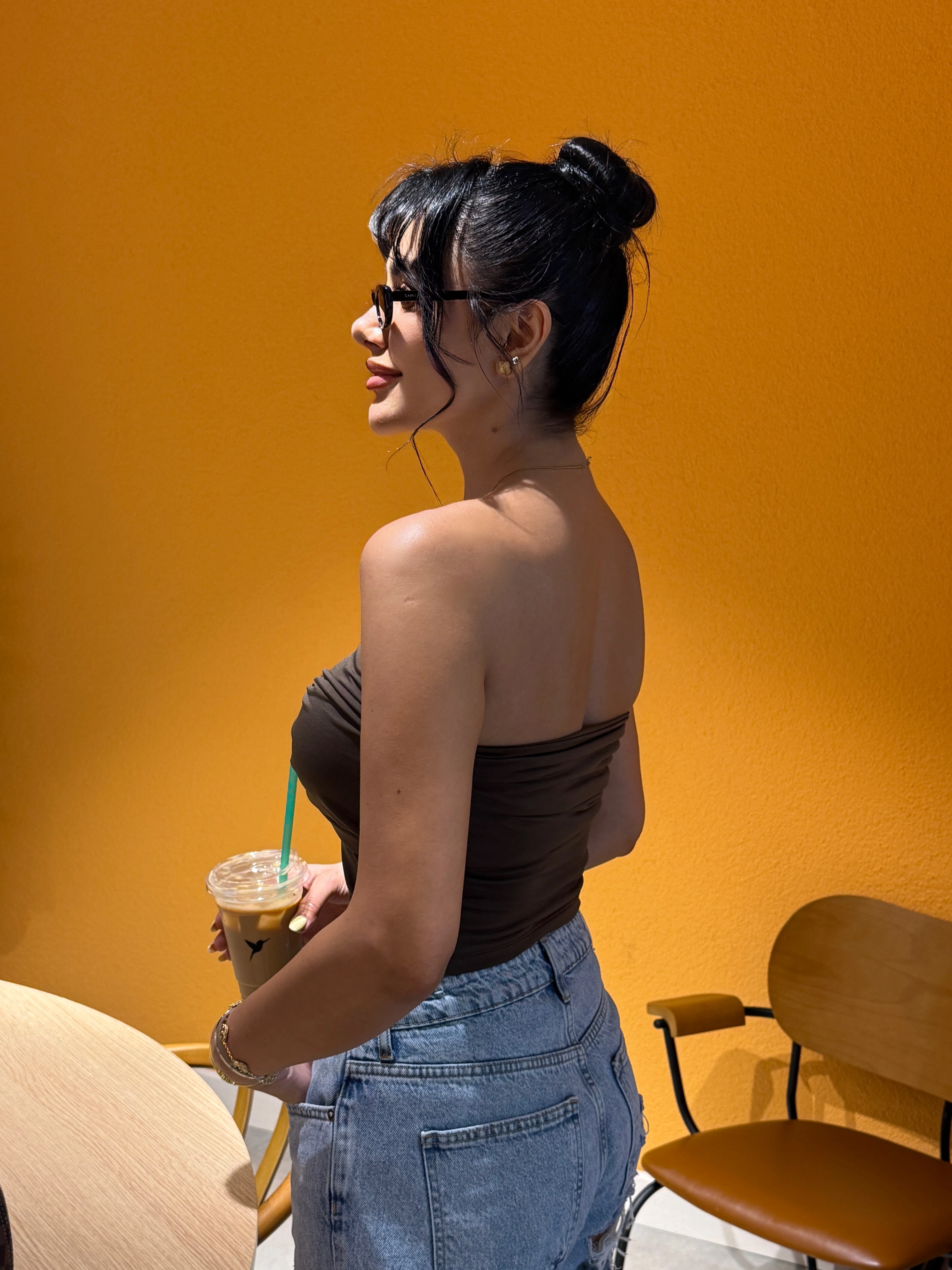 Gold Aksesuar Detaylı Straplez Bluz