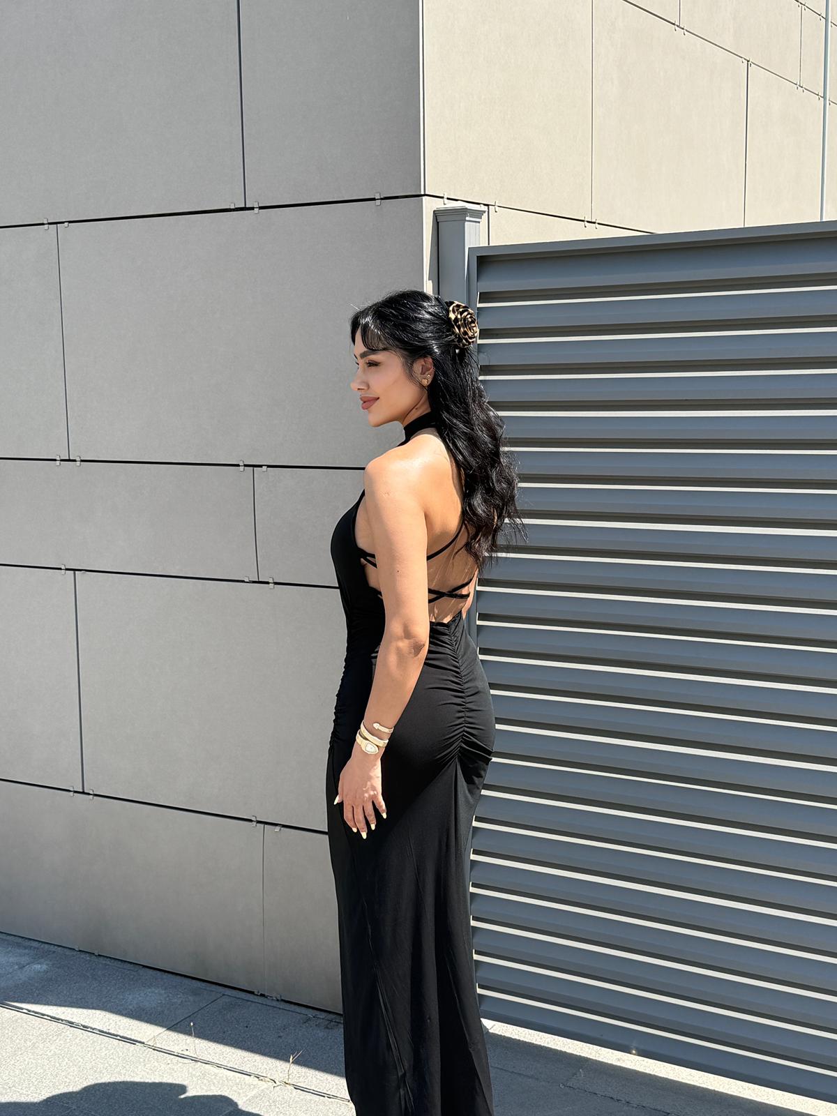 Sırt Bağlama Detay Elbise