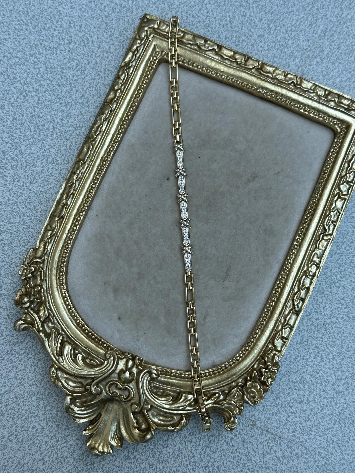 14K  Gold Renkli X Marka Taşlı Bileklik