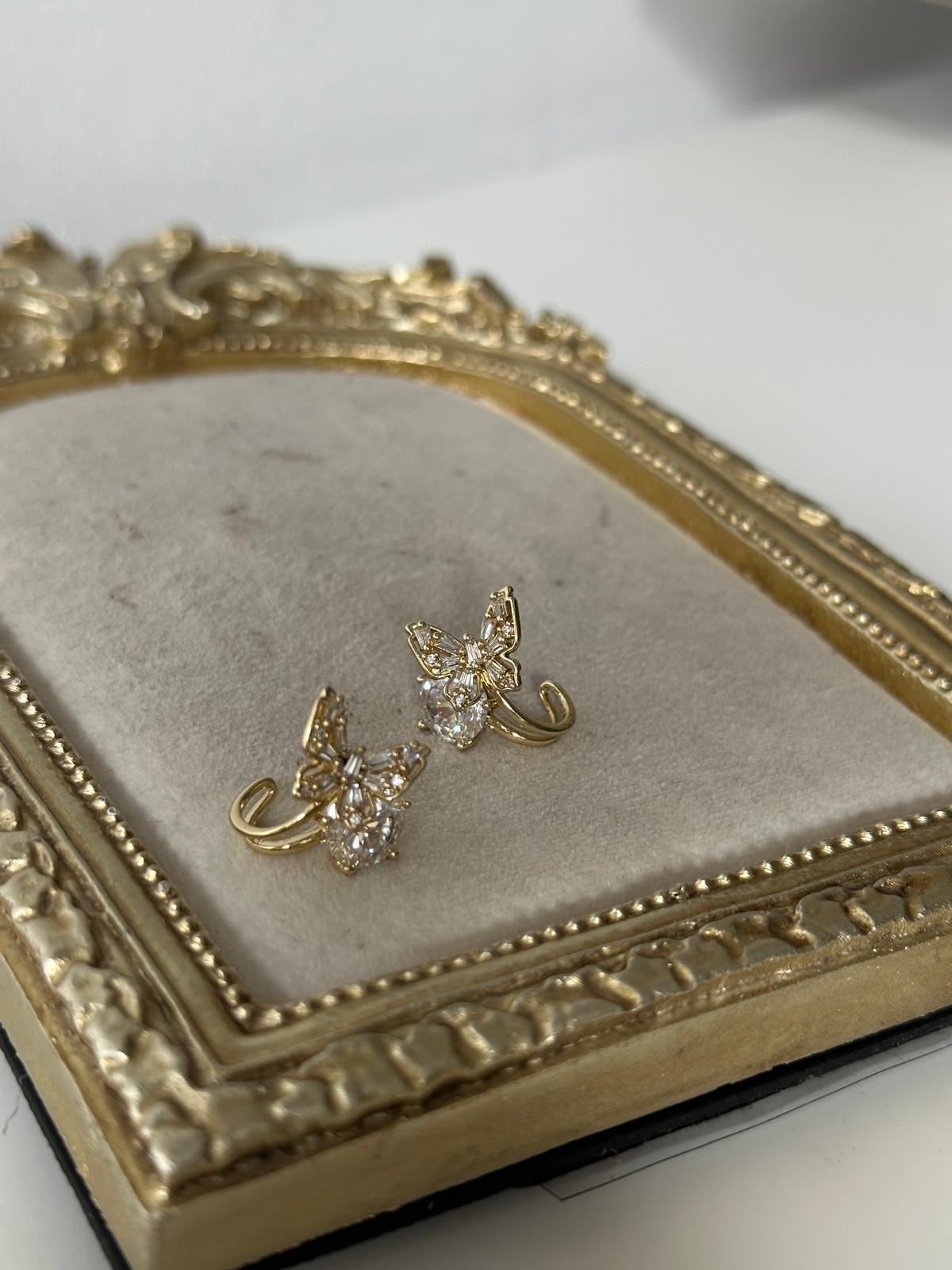 14K Tek Taşlı Kelebekli Küpe