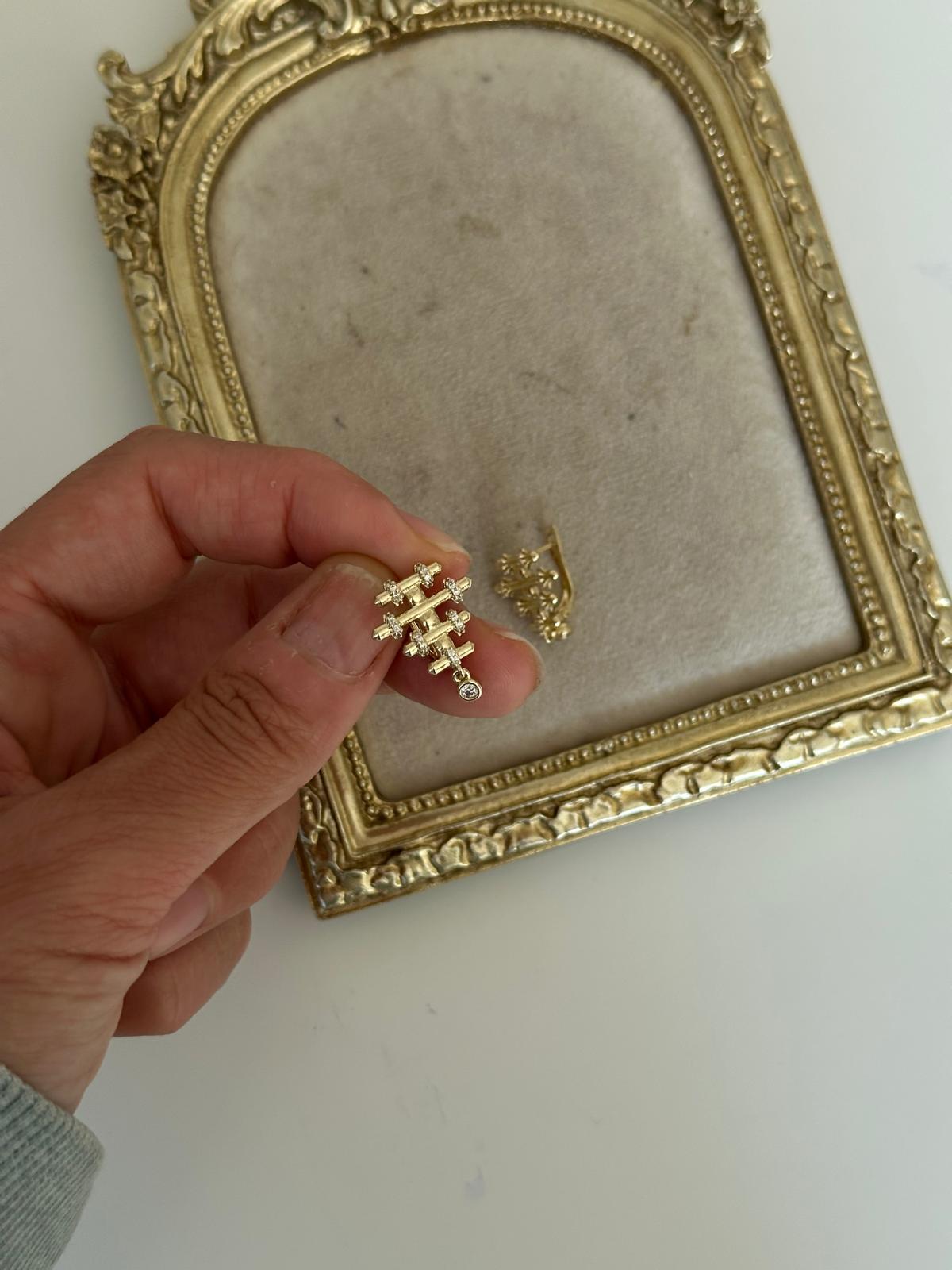 14K Gold Renkli Serenay Marka Küpe