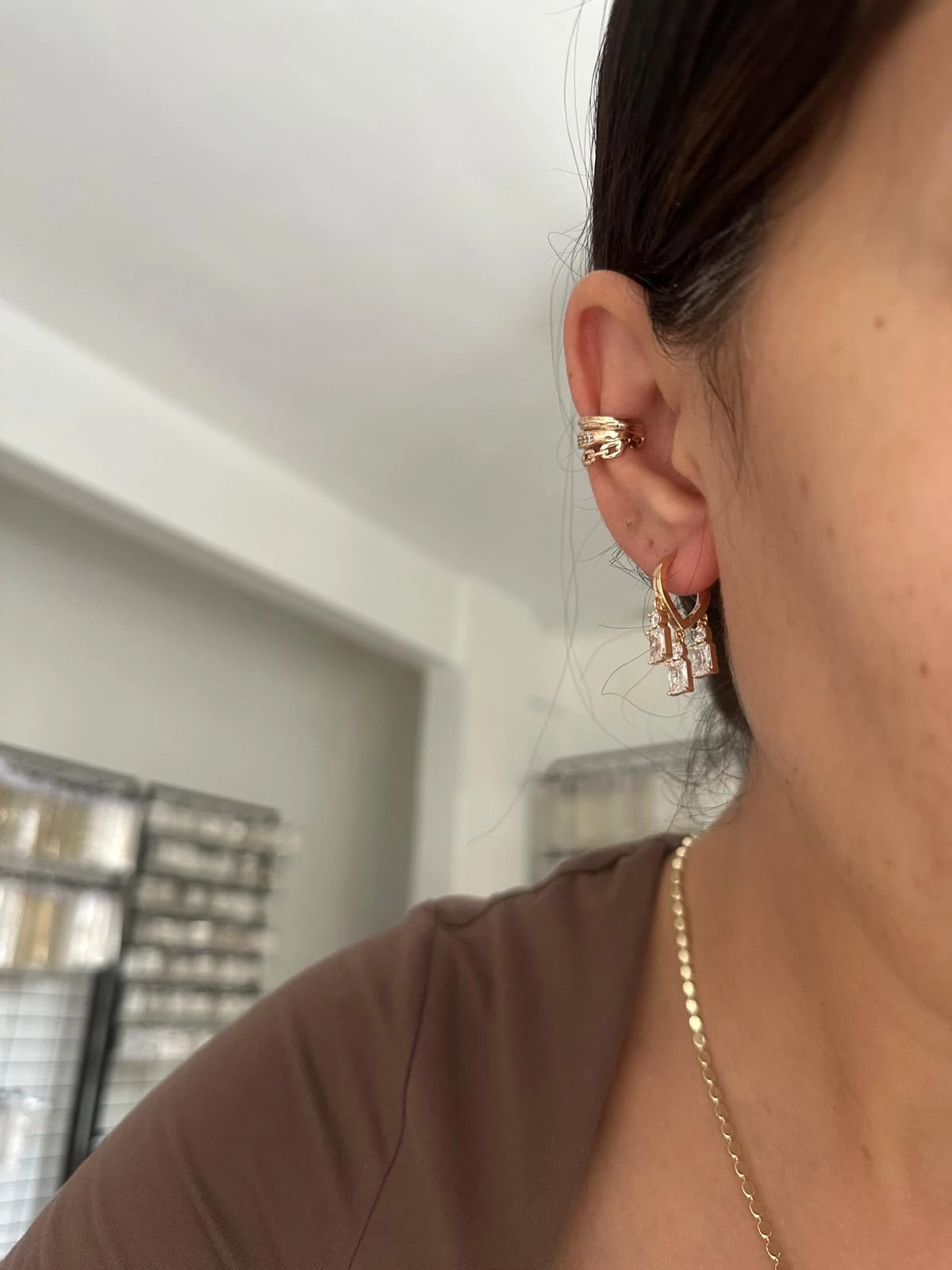 18K Rose Gold Kalp Form Shakira Sarkık Baget Taşlı Küpe