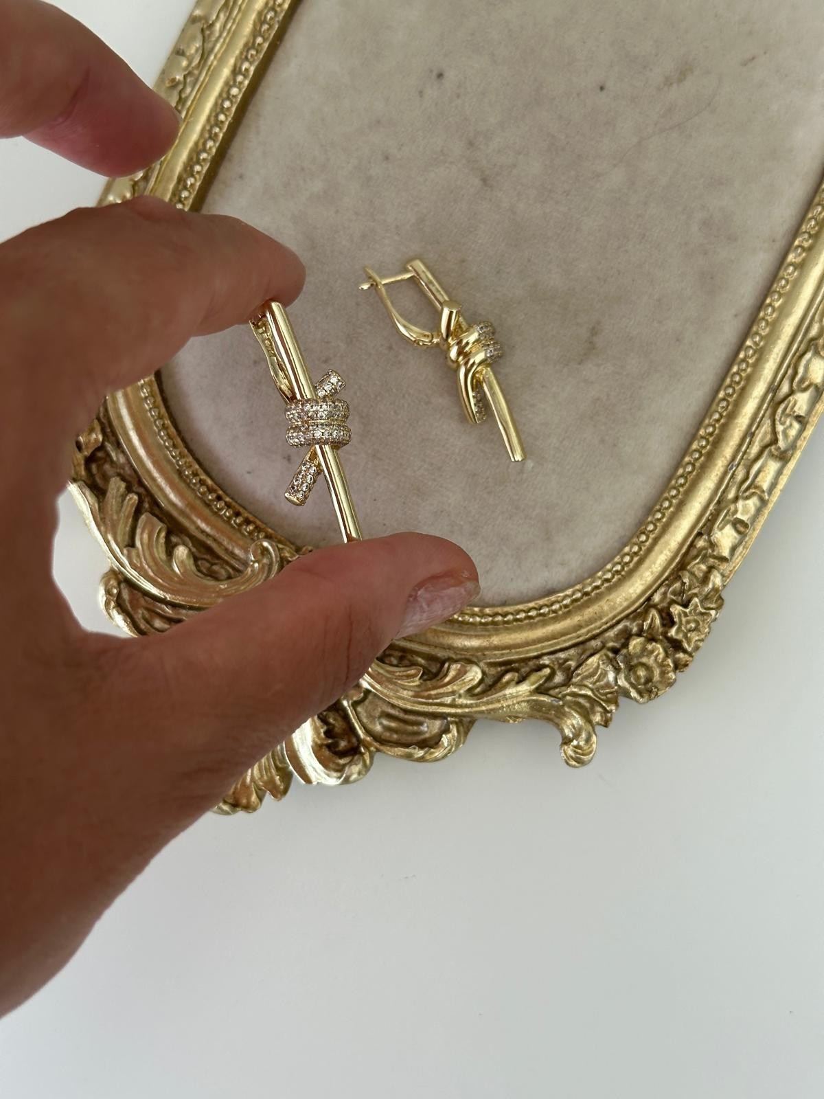 14K Gold Marka Dolama Taşlı Küpe