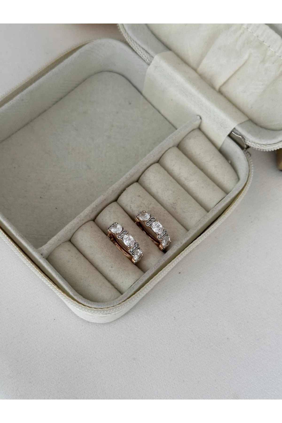 18K Rose Gold Renkli Mix Elmas Taşlı Araları Montür Taşlı Halka Küpe