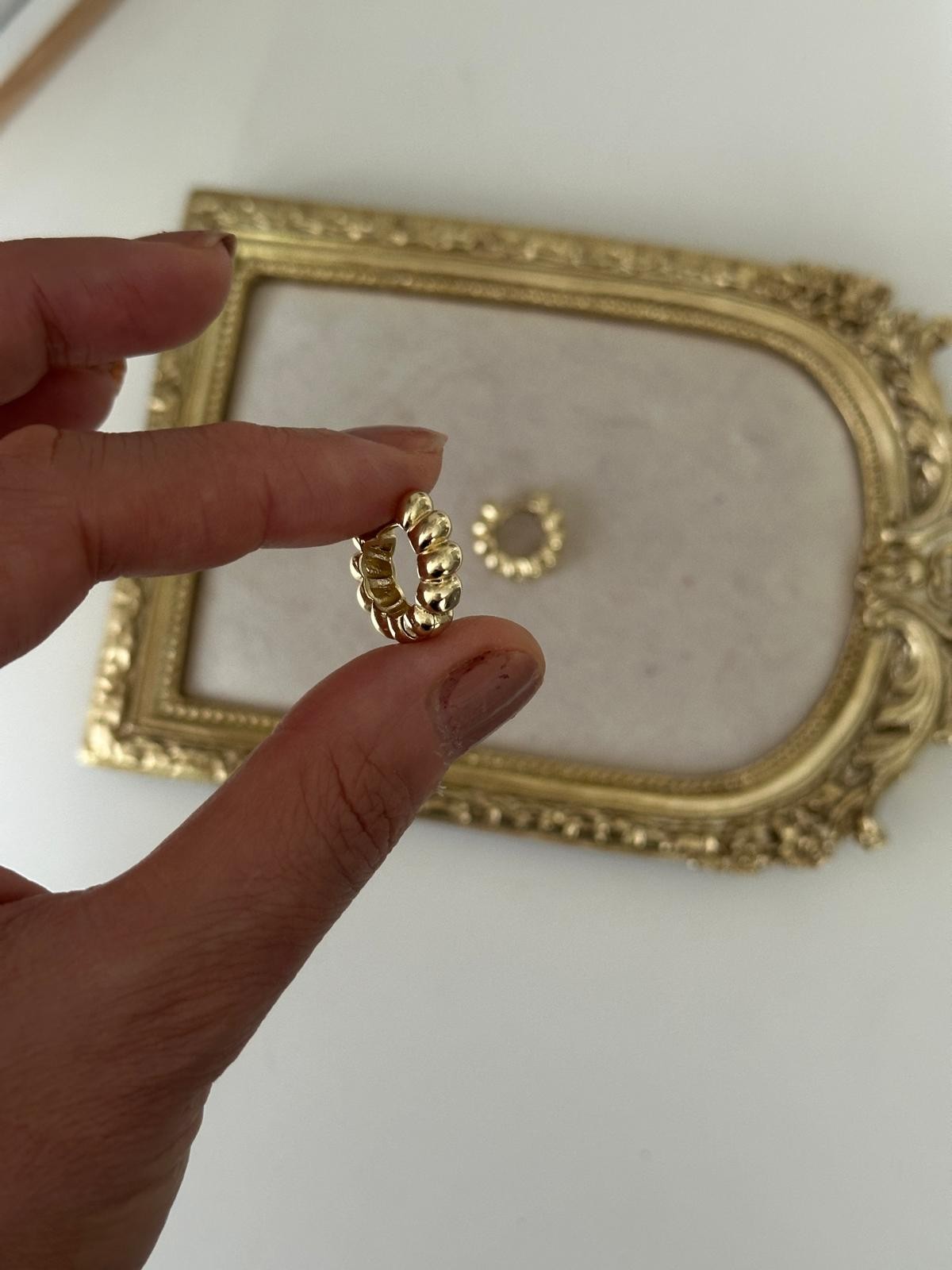 14K Gold Renkli Dolum Halka Kuyum Burgu Küpe