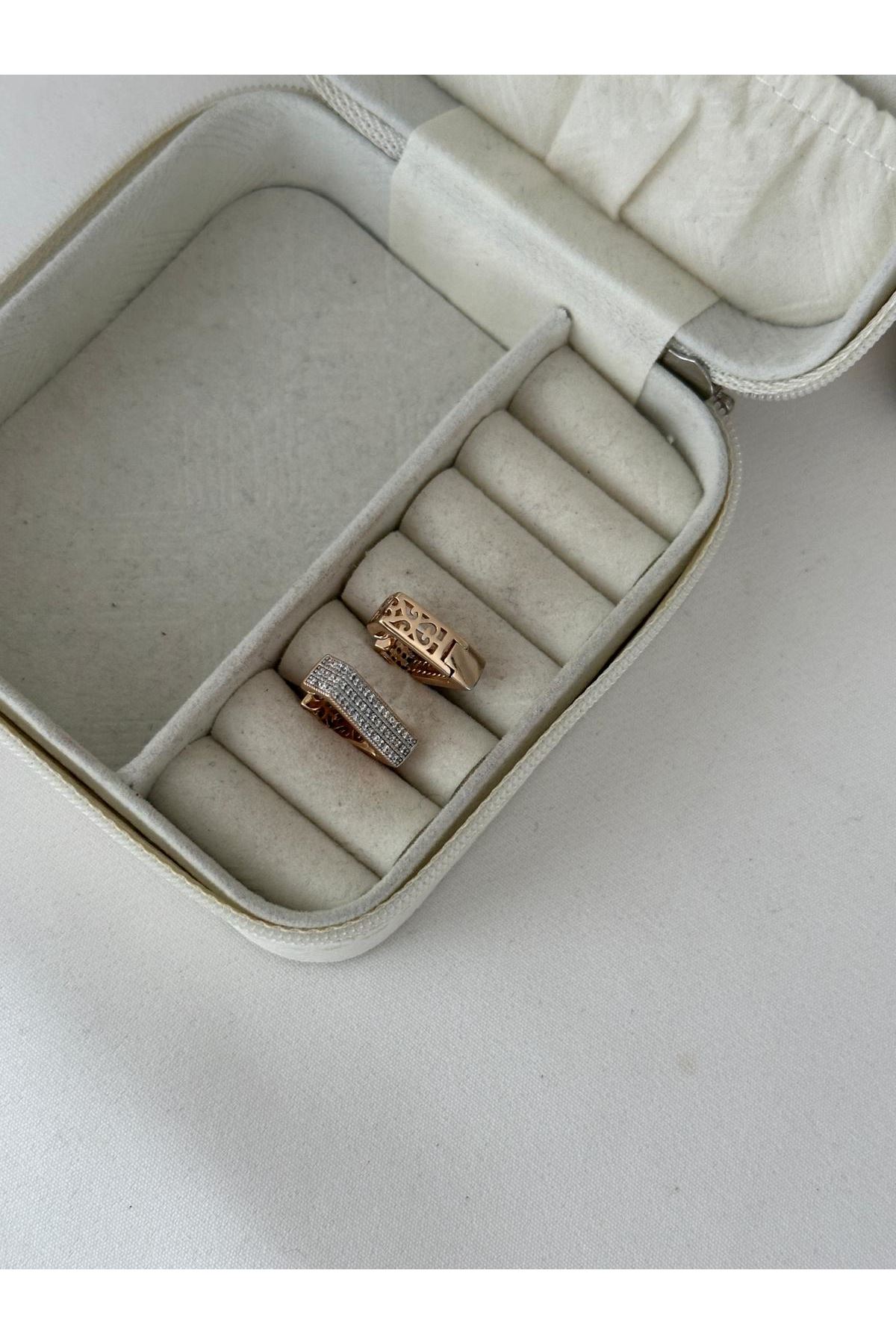 18K Rose Gold Renkli Mix Üçgen Taşlı Küpe