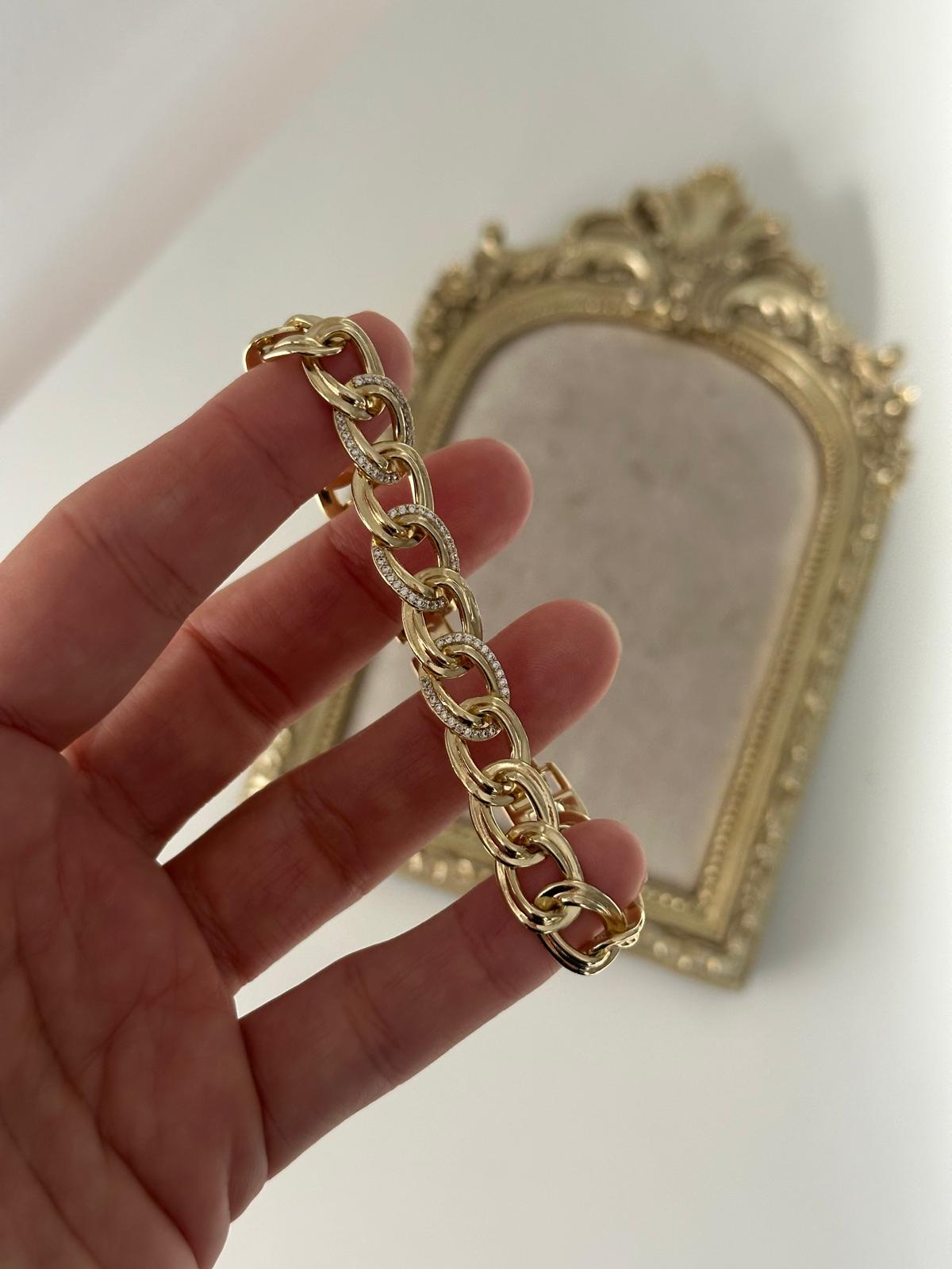 14K Gold Renkli Ortası Oval Geçmeli Taşlı Bileklik