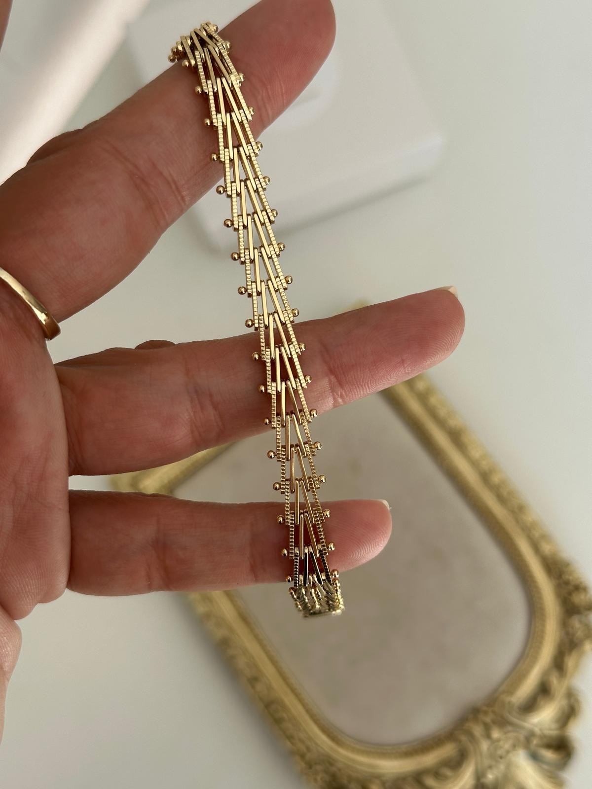 14K Gold Renkli Çift Taraflı Kullanılabilen V Kesim Topçuklu Bileklik