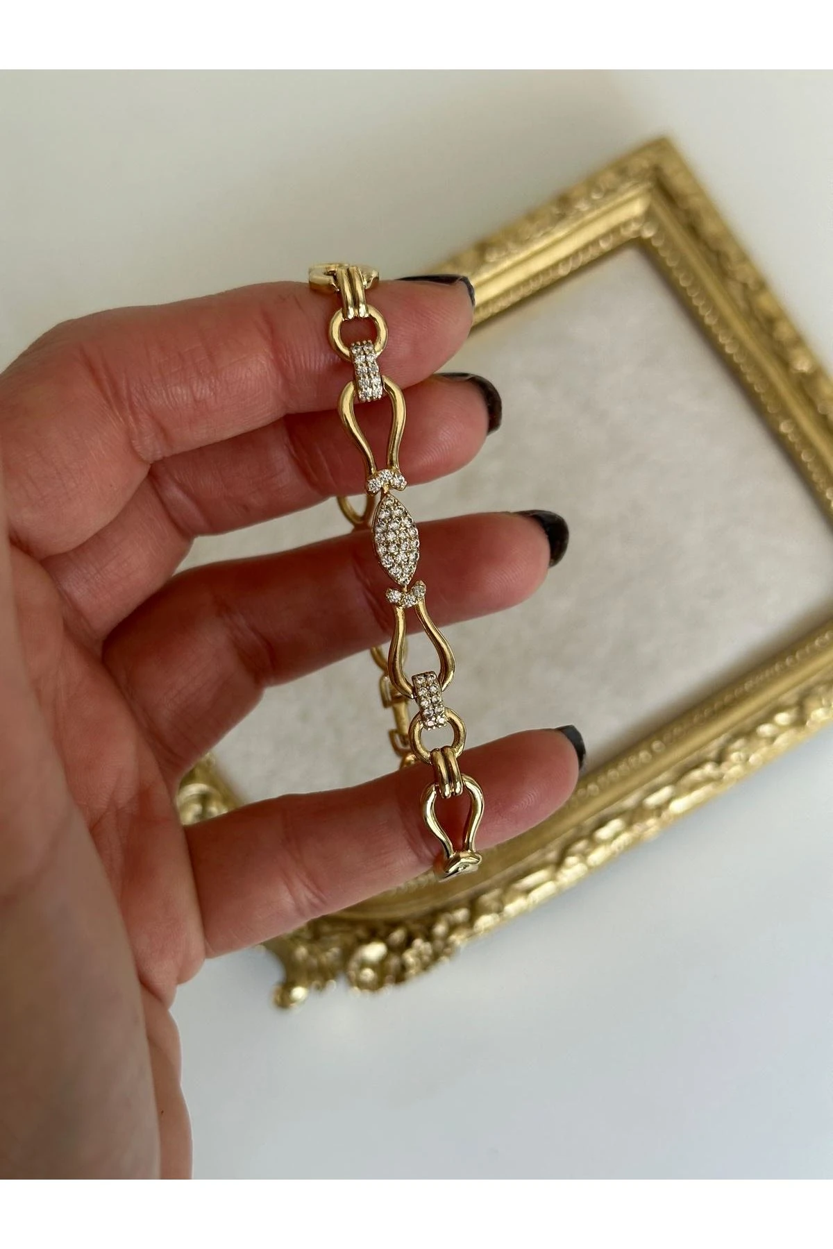 14K Gold Renkli  İç İçe Geçmeli Küpe Çiçegi Taşlı Bileklik