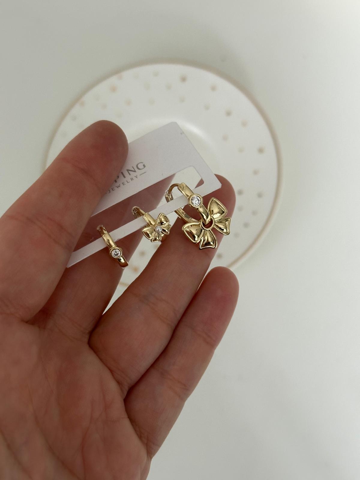 14K Gold Renkli Üçlü Set Fiyonk Figürli Küpe