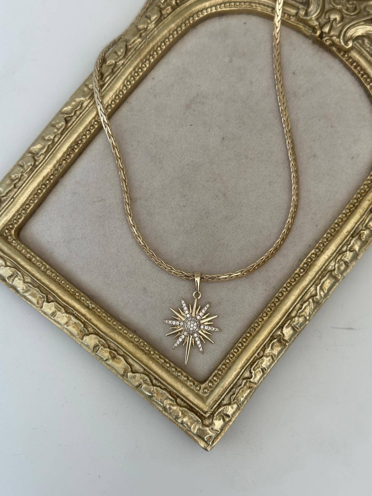 14K Gold Renkli Kutup Yıldızı Güneş ParlakHasır Döküm Kolye