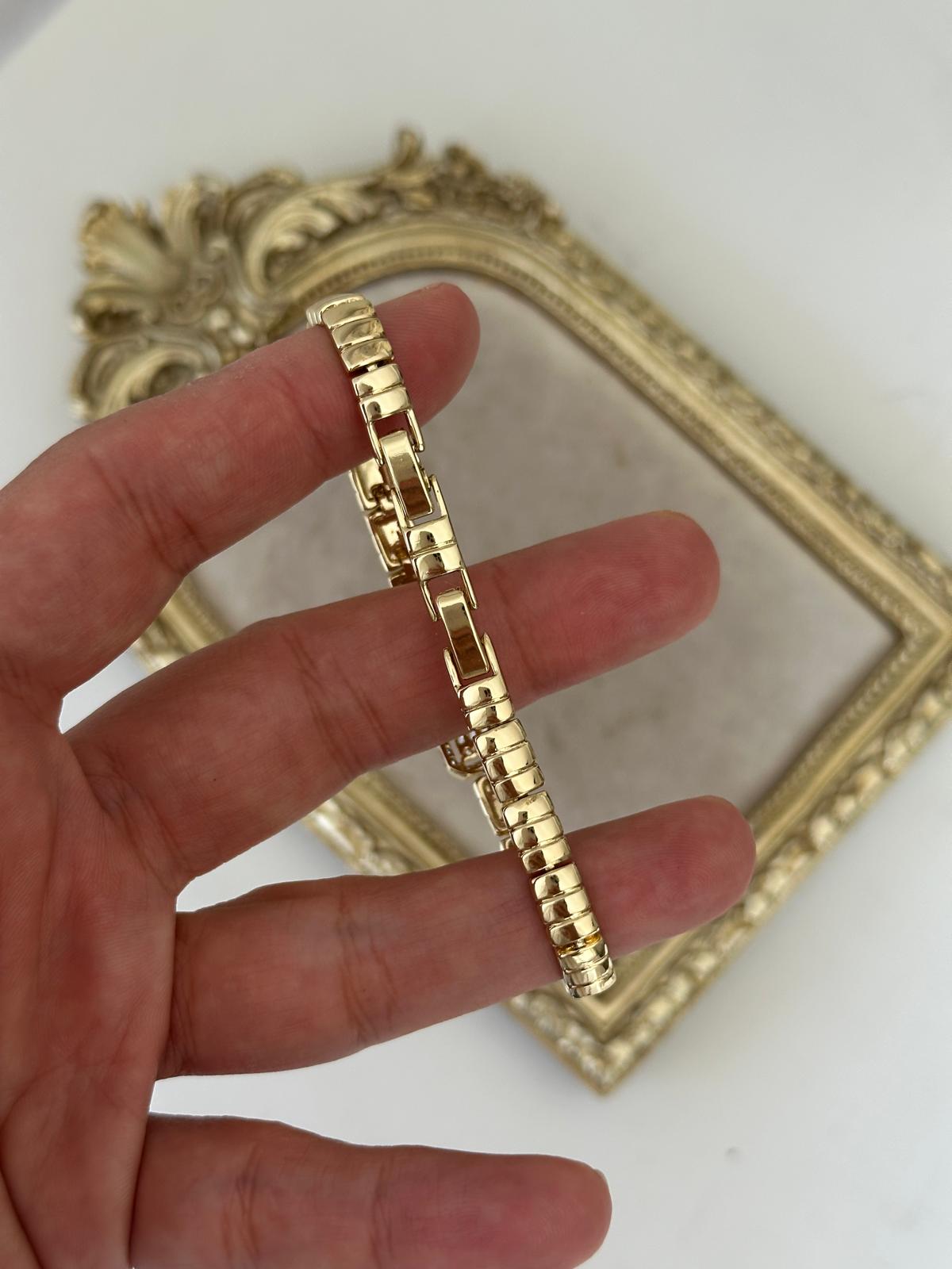 14K Gold Renkli Bakla Kesim Ortası Küpe Kristal Taşlı Parlak Bileklik