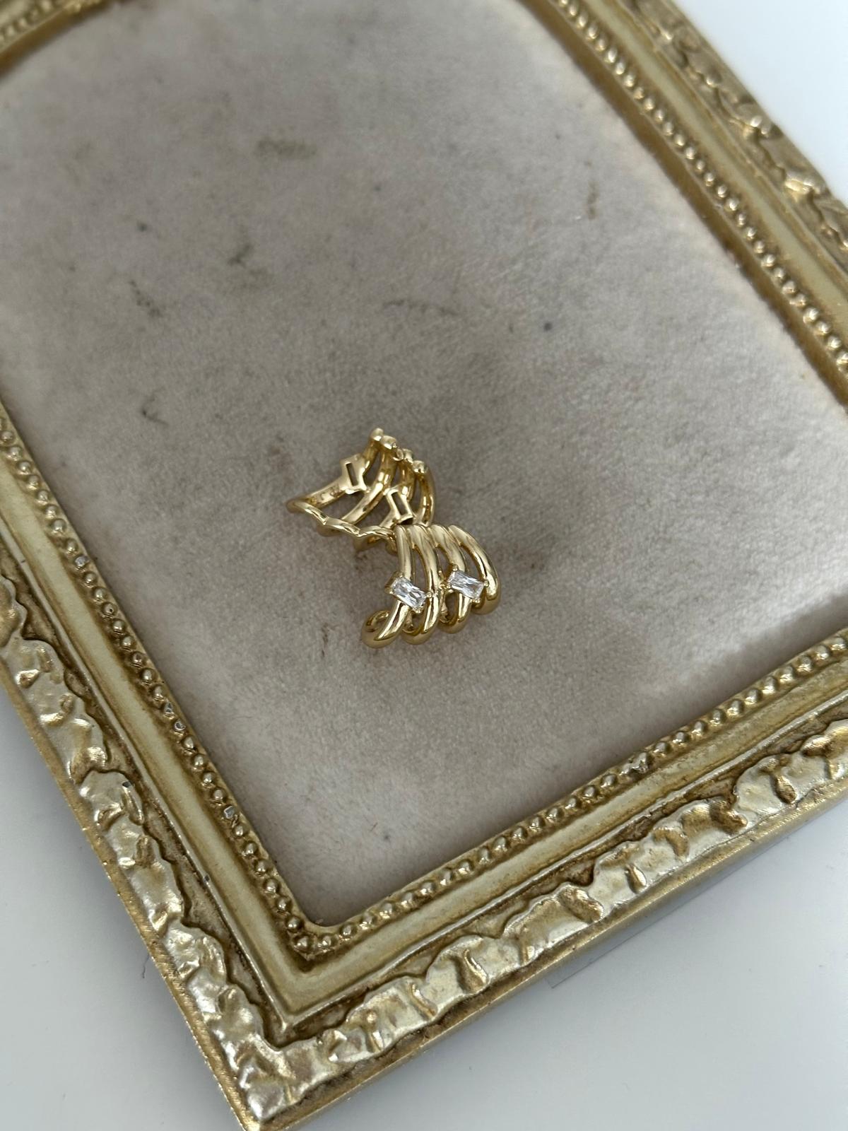 14K Gold Renkli Çoklu Görünüm Baget Dikdörtgen Taşlı Küpe