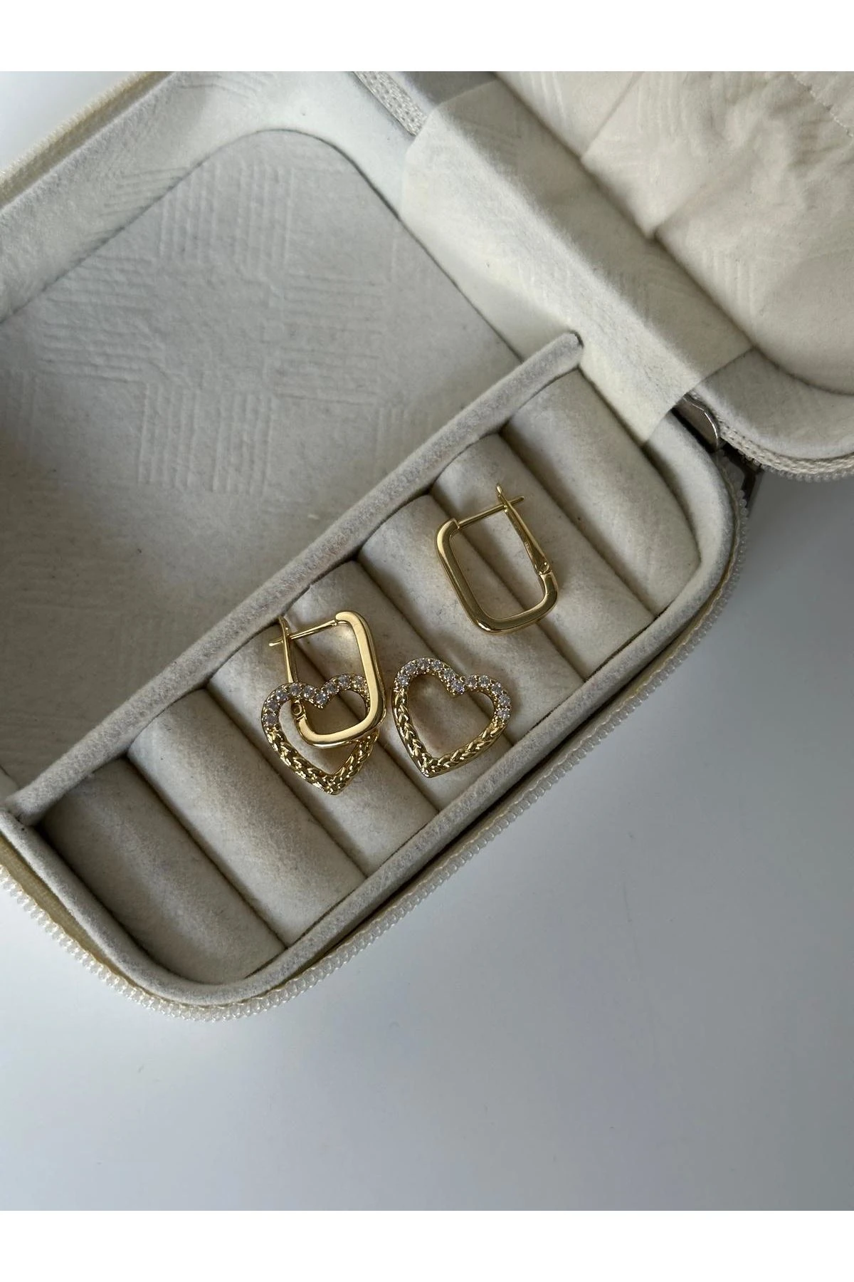 14K Gold Renkli  Lale Kesim Ucu Kalpli Küpe