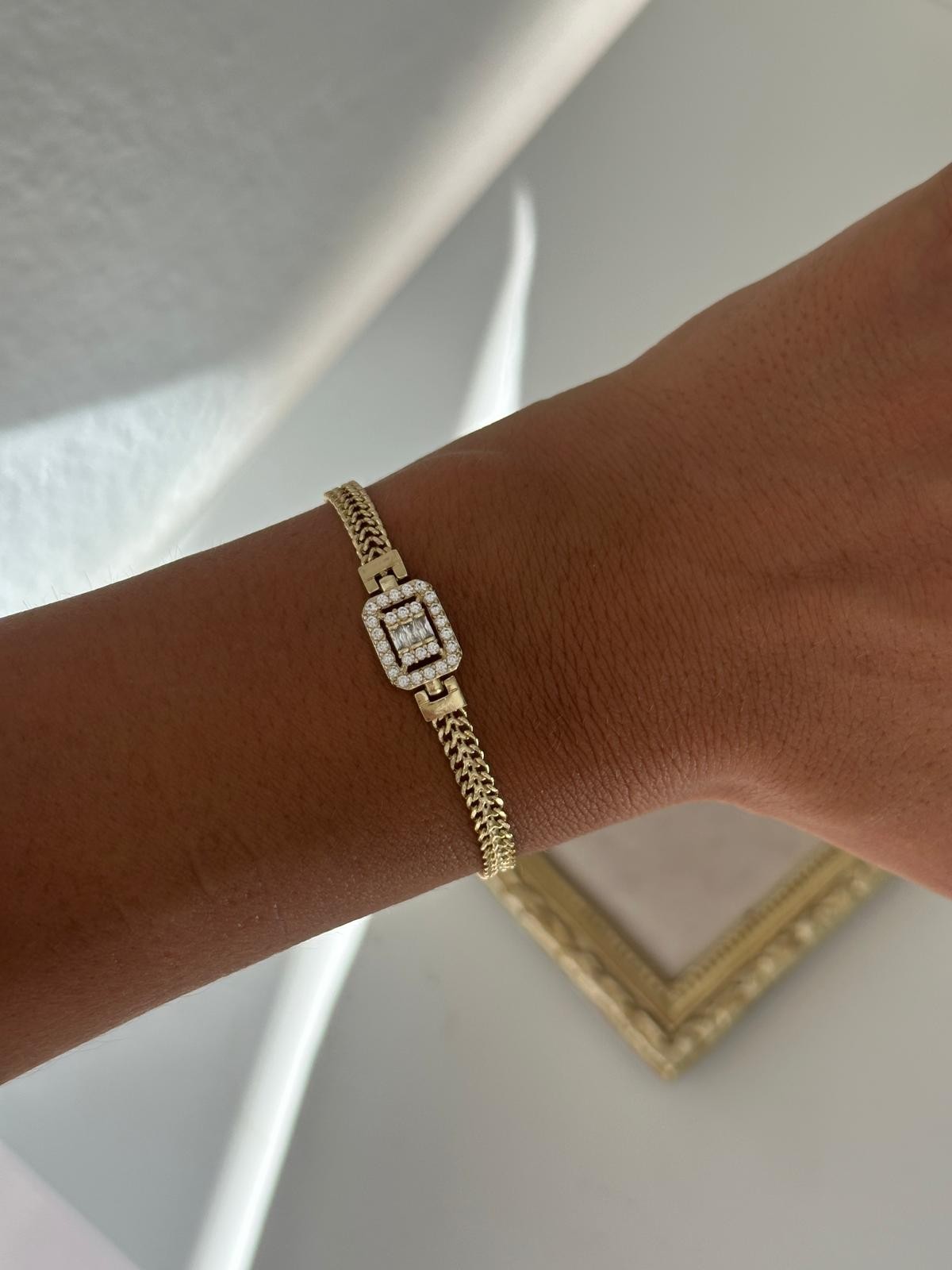 14K Gold Renkli Hasır Kristal Baget Taşlı Bileklik