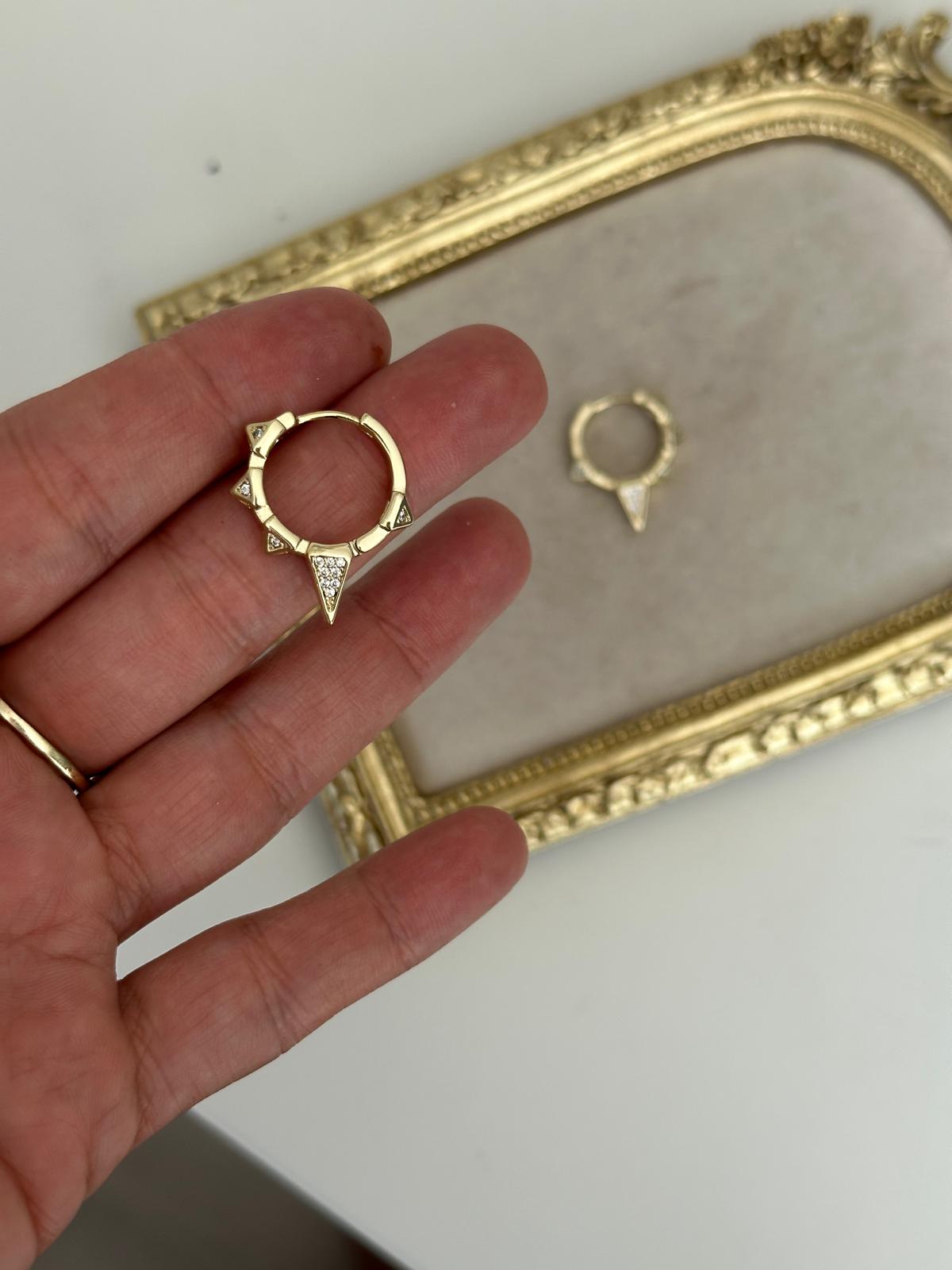 14K Gold Renkli Taşlı Çivi Kesim Halka Küpe