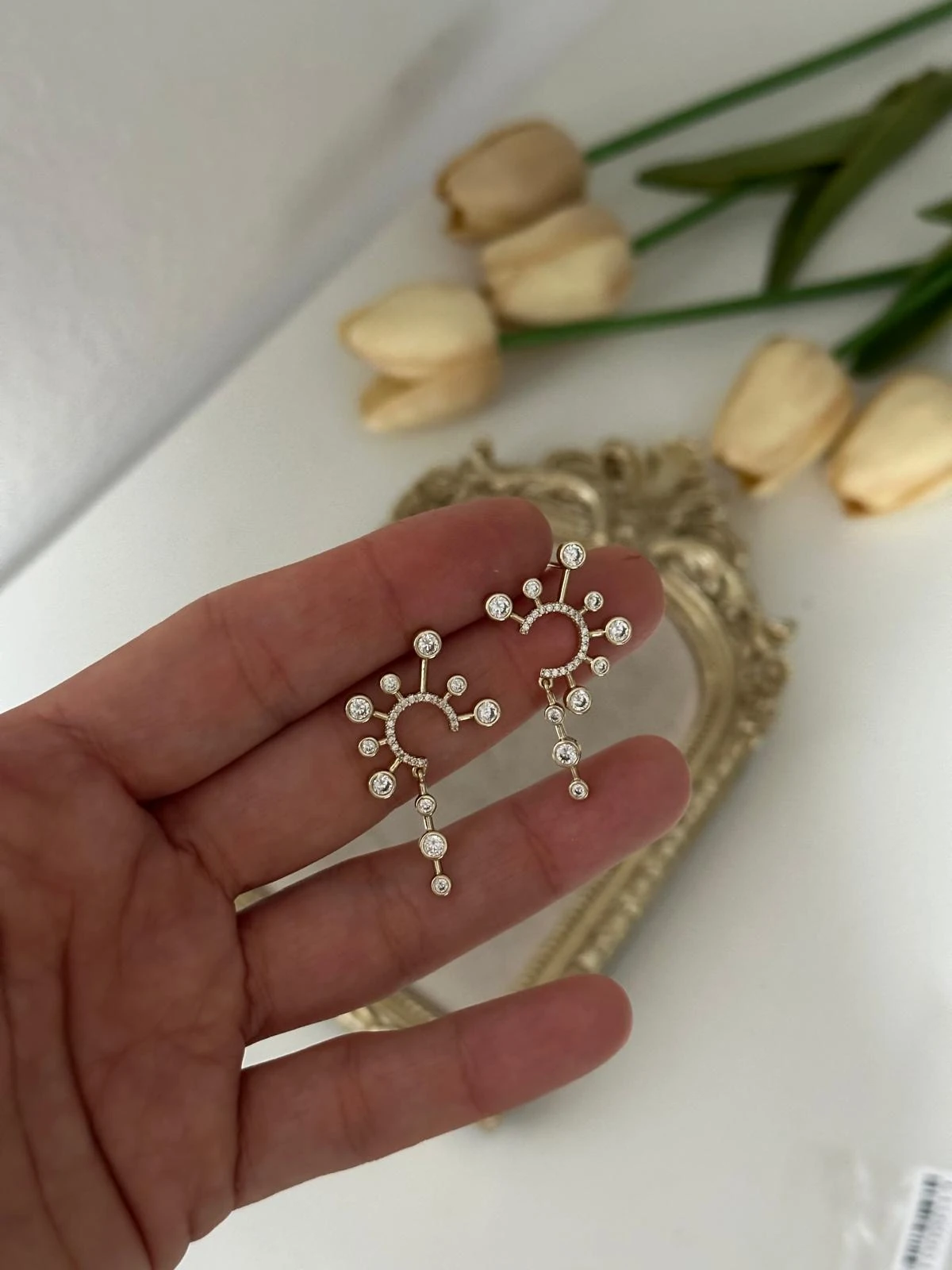 14K Gold Renkli Güneş  Tasarım Beyaz Taşlı Küpe