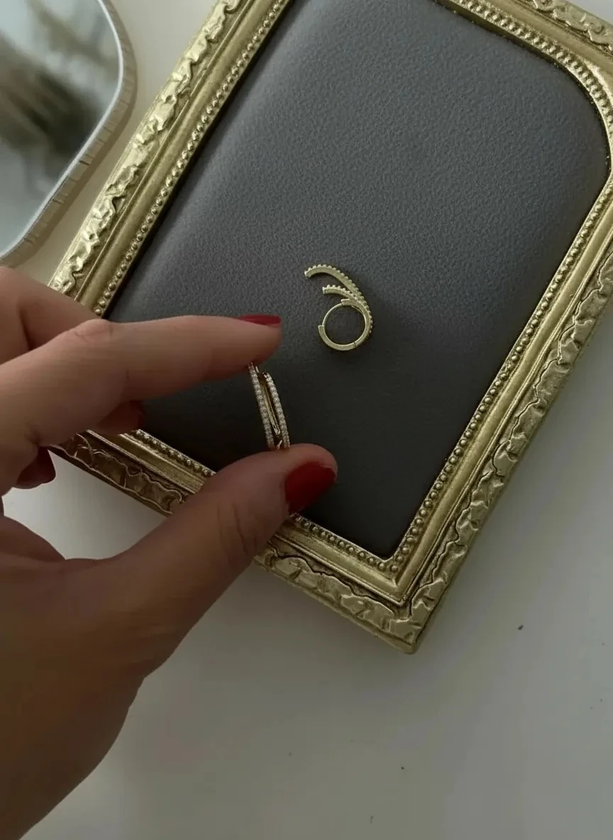 14K Gold Renkli İkili Şerit Taşlı Ear Cuplu Küpe