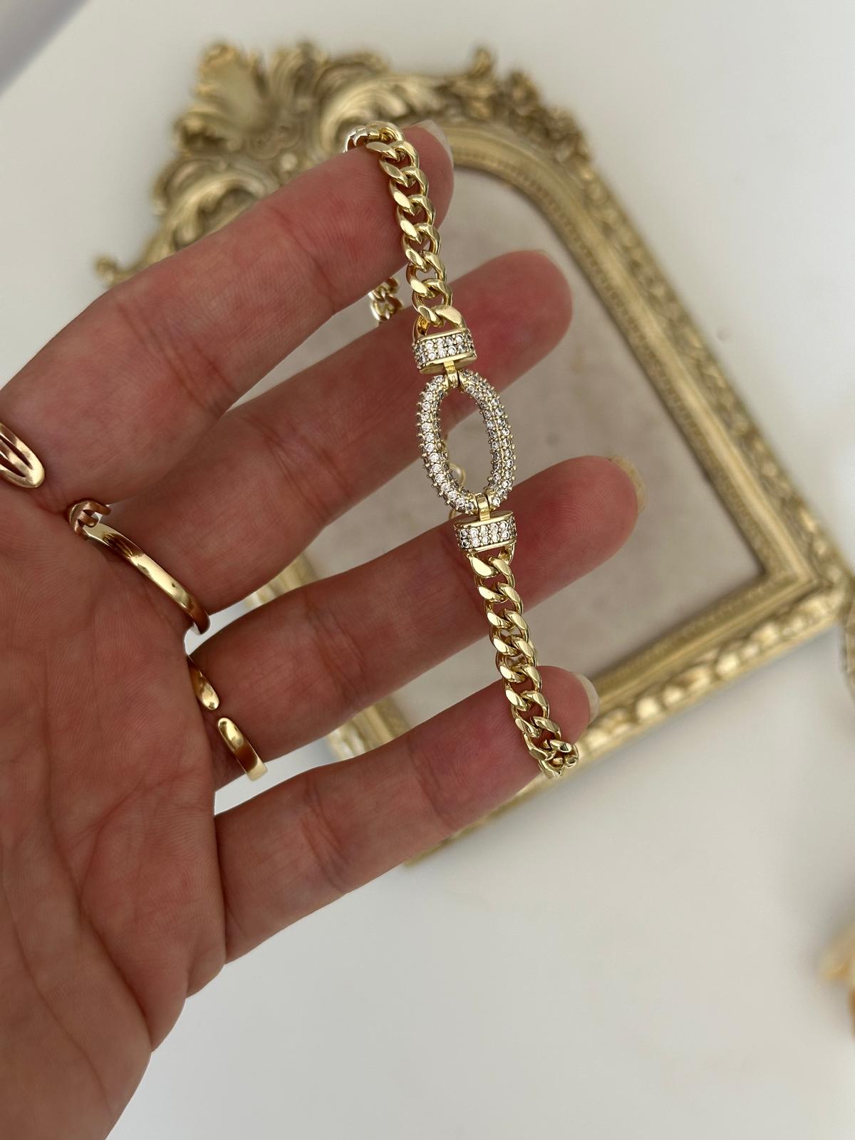 14K Gold Renkli Ortası Oval Geçmeli İncecik Montür Taşlı Bileklik