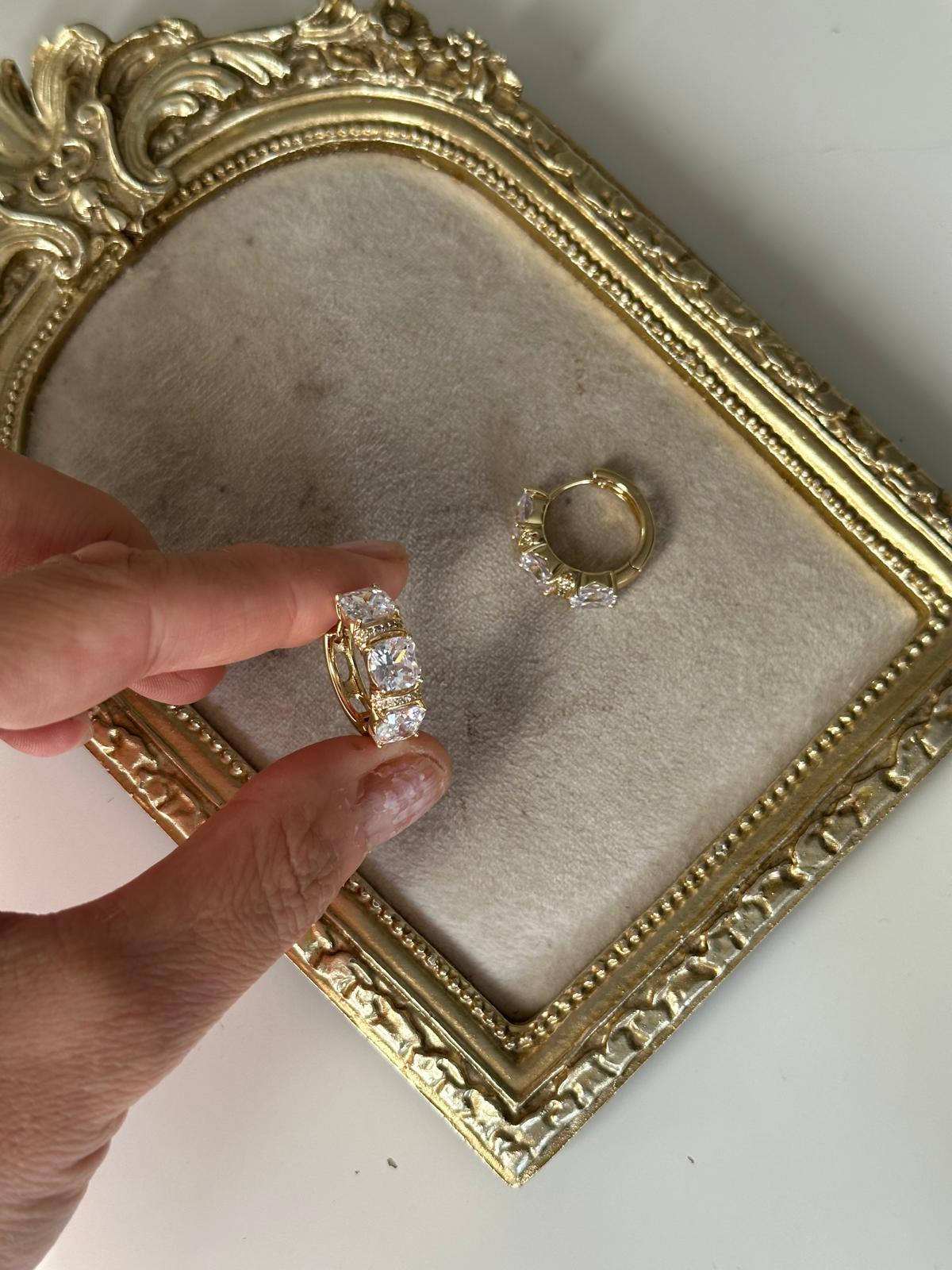 14K Gold Renkli Halka İri Kristall Taş Ara Montür Taşlı Küpe