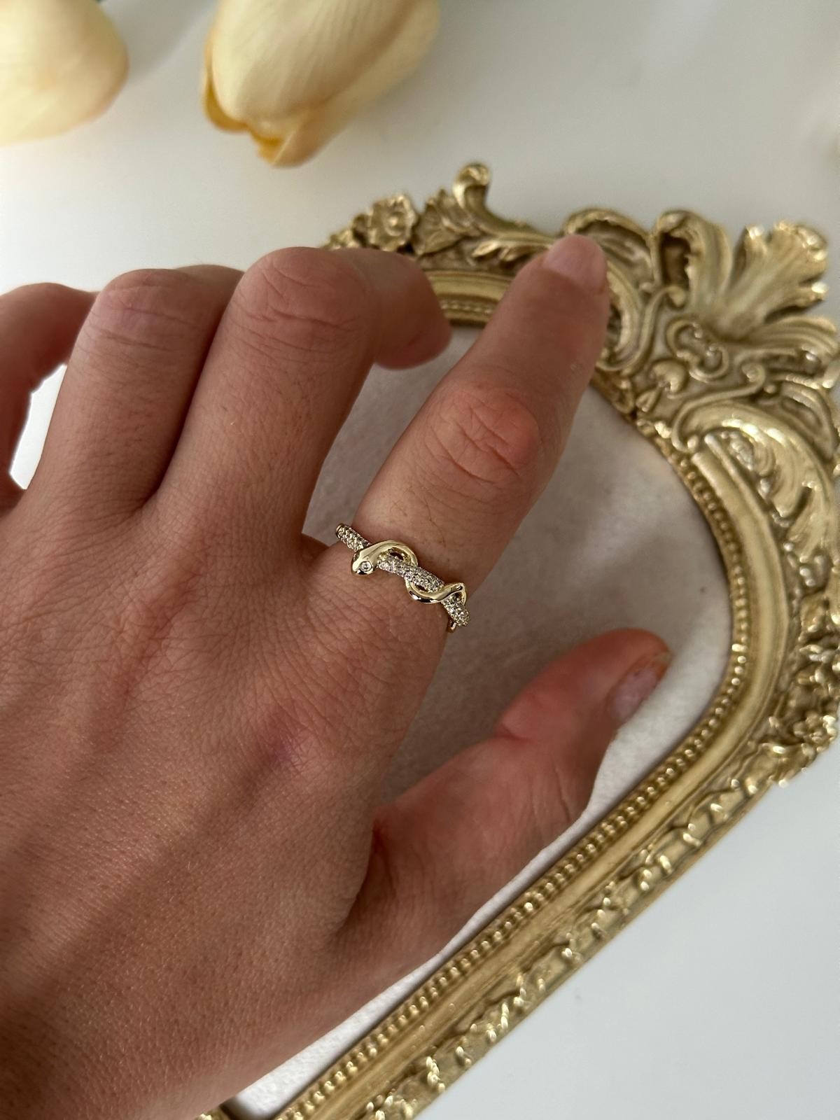 14K Gold Yılan Dolama Figür Taşlı Yüzük