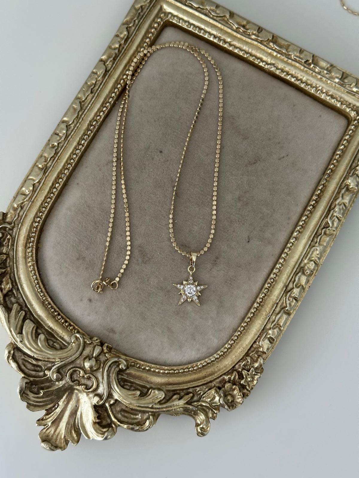 14K Gold Renkli Kutıp Yıldızı Baget Montür Taşlı Pul Ezme Kolye