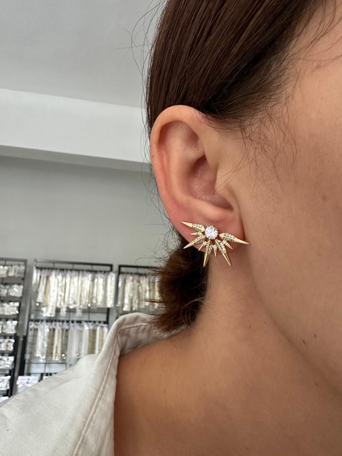 14K Gold Renkli Kristal Taşlı Yarım Güneş Küpe