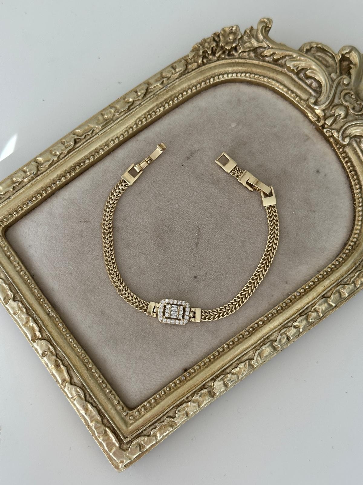 14K Gold Renkli Hasır Kristal Baget Taşlı Bileklik