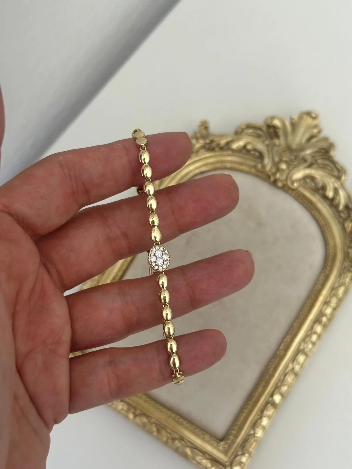 14K Gold Renkli Arpa Topçuklu Ortası  Oval Montür Taşlı Bileklik