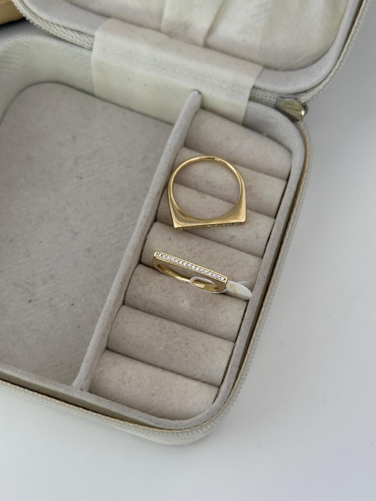 14K Gold Plaka Sıra Taşlı Yüzük