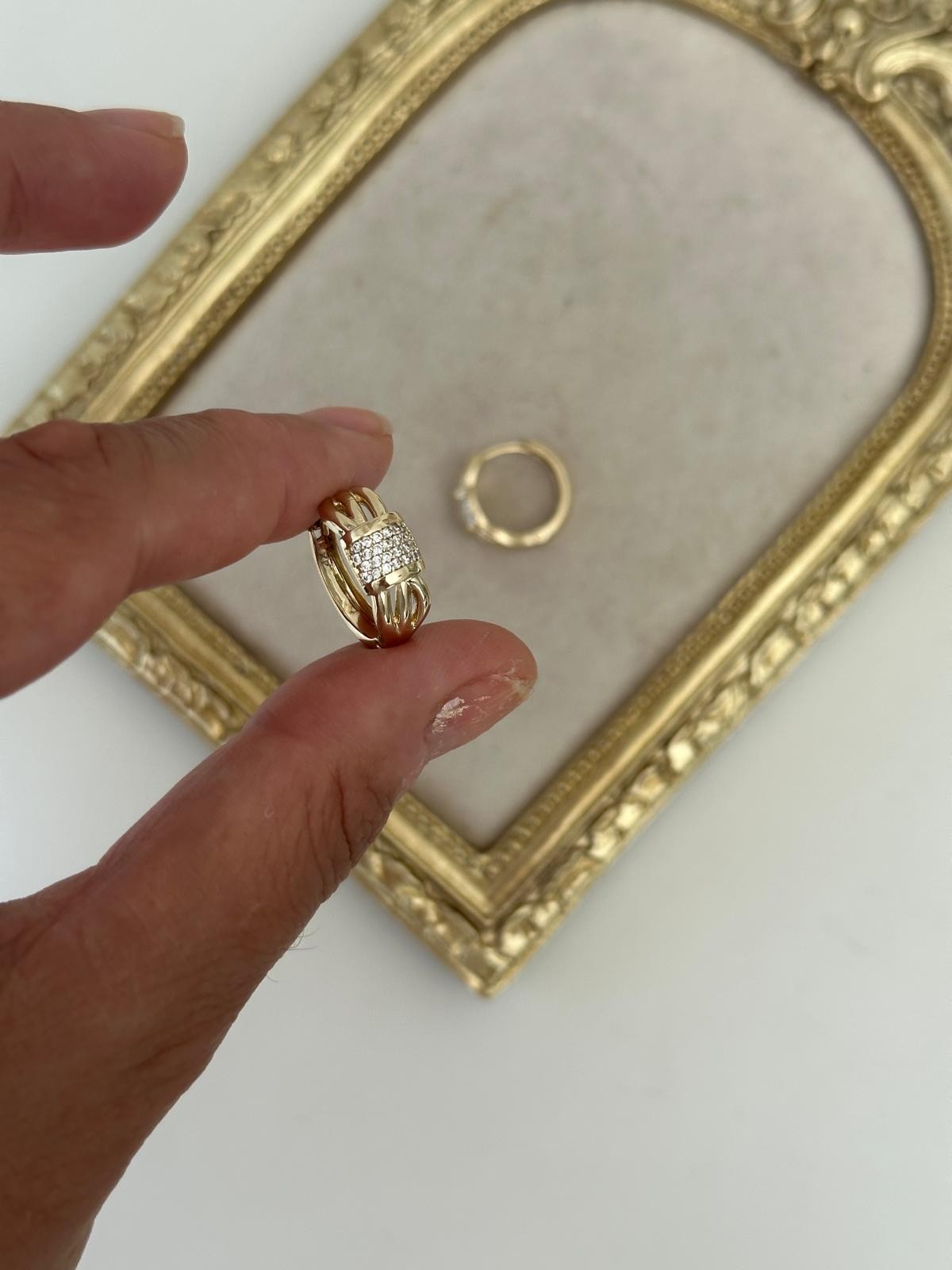 14K Gold Renkli Kuyum Şerit Bombe Kesim Montür  Taşlı Halka Küpe