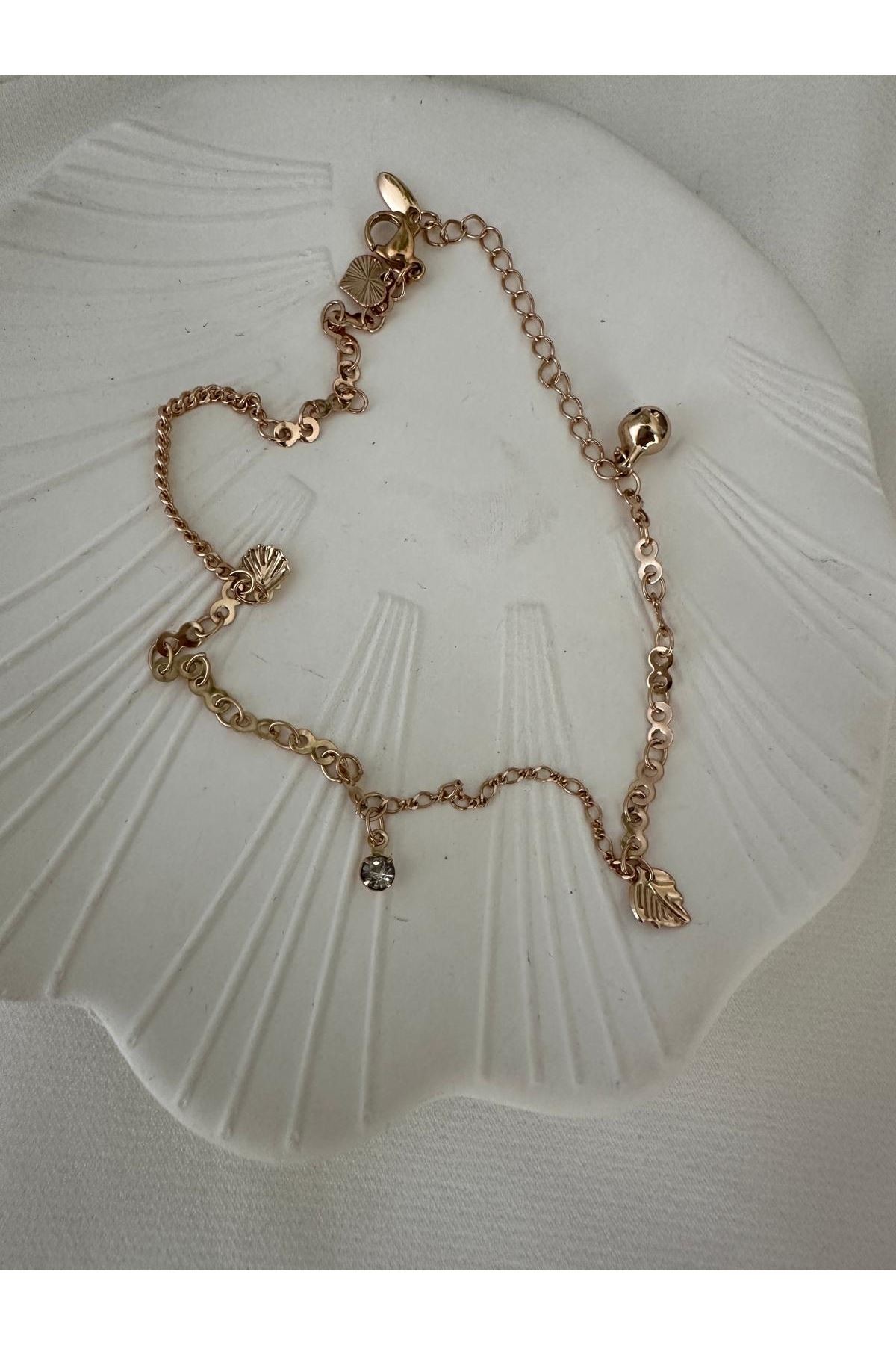 18K Rose Gold Renkli Üç Zincirli İstridye Yaprak Taş Kalp Çan Detaylı Halhal