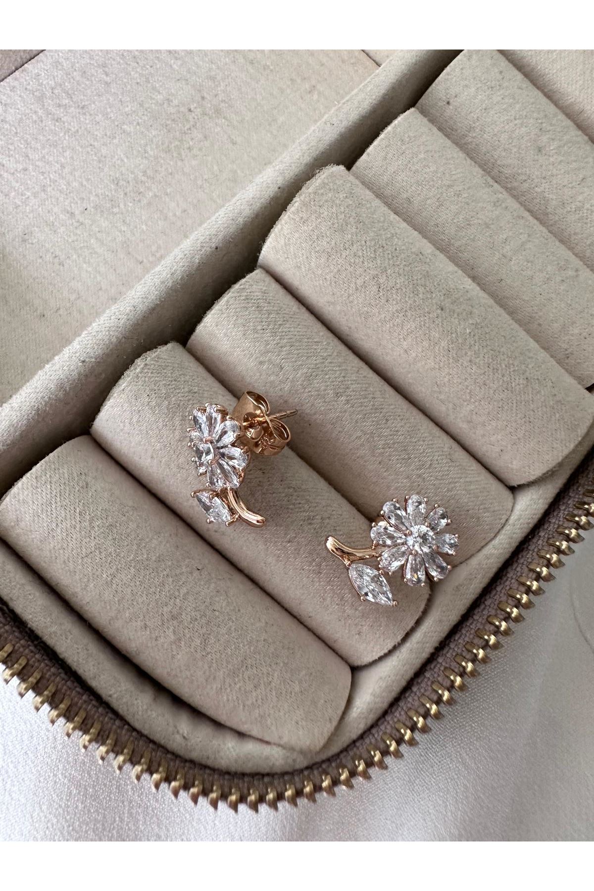 18K Rose Gold Renkli Minimal Çiçek Yaprak Taşlı Küpe