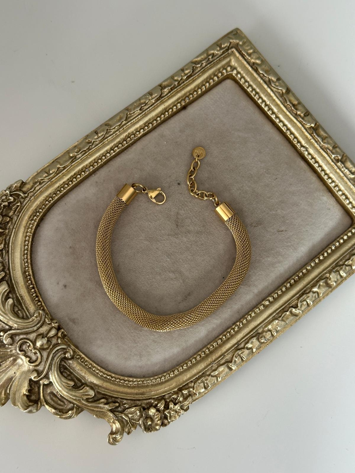 Gold Renkli Boru Yumuşacık Tül Detalı Bileklik