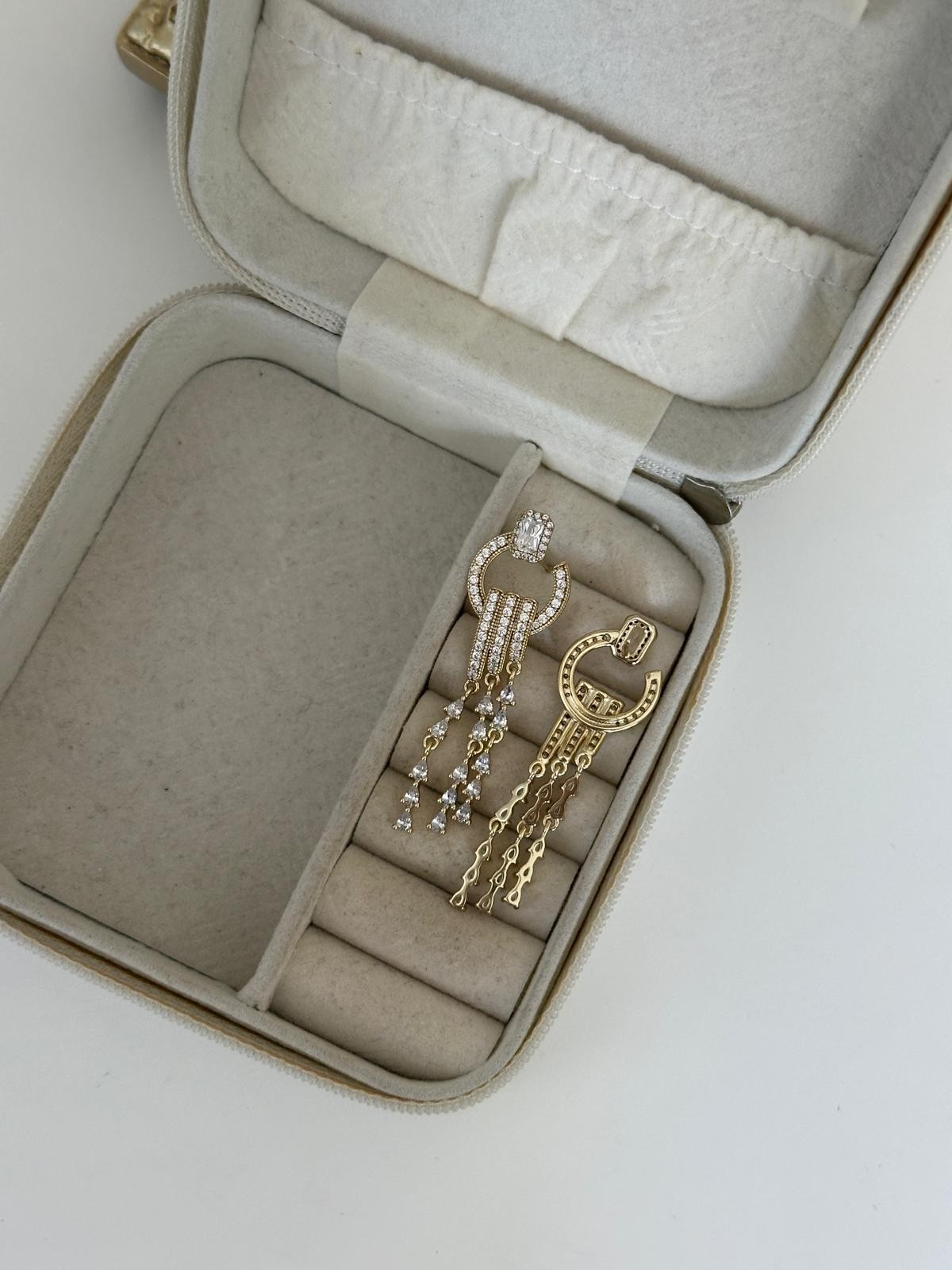 14K Gold Fantazi Sarkık Taşlı Küpe